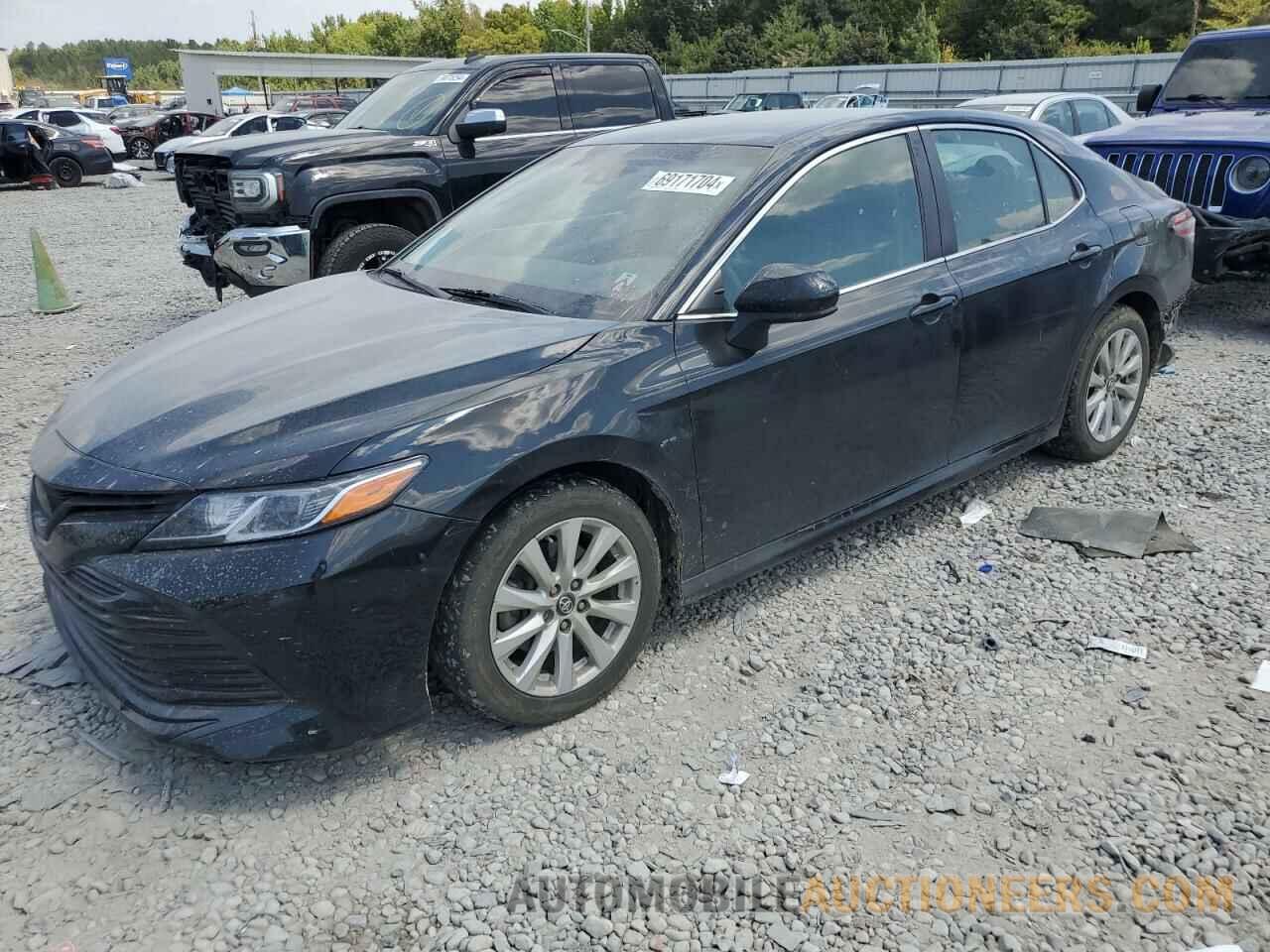 4T1B11HK9JU095360 TOYOTA CAMRY 2018