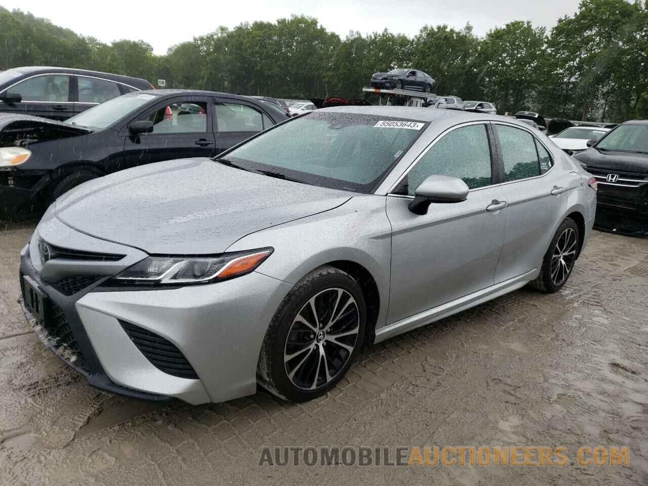 4T1B11HK9JU096606 TOYOTA CAMRY 2018