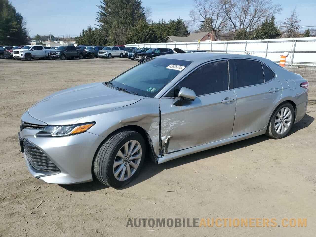 4T1B11HK9JU105434 TOYOTA CAMRY 2018