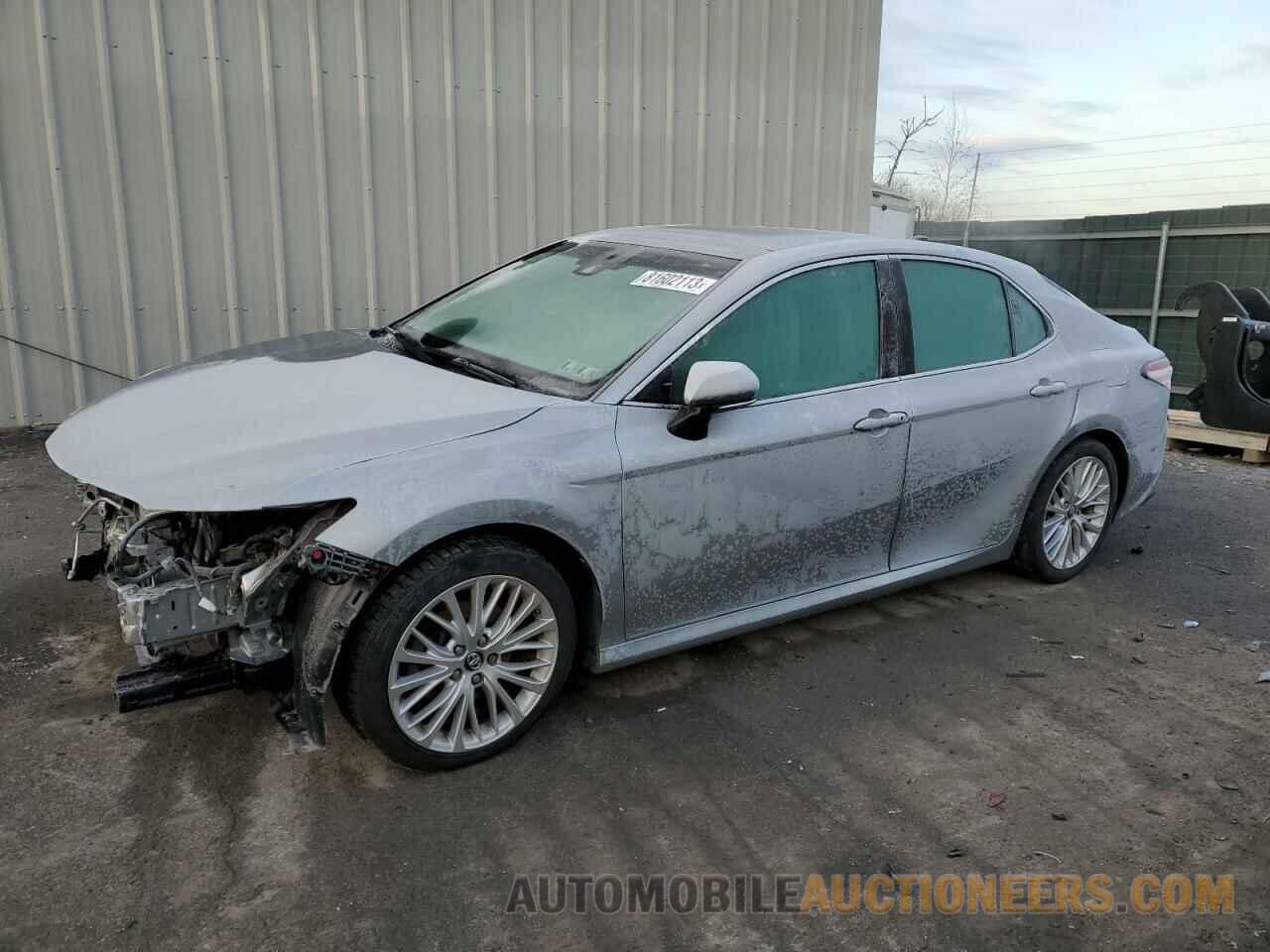 4T1B11HK9JU107572 TOYOTA CAMRY 2018