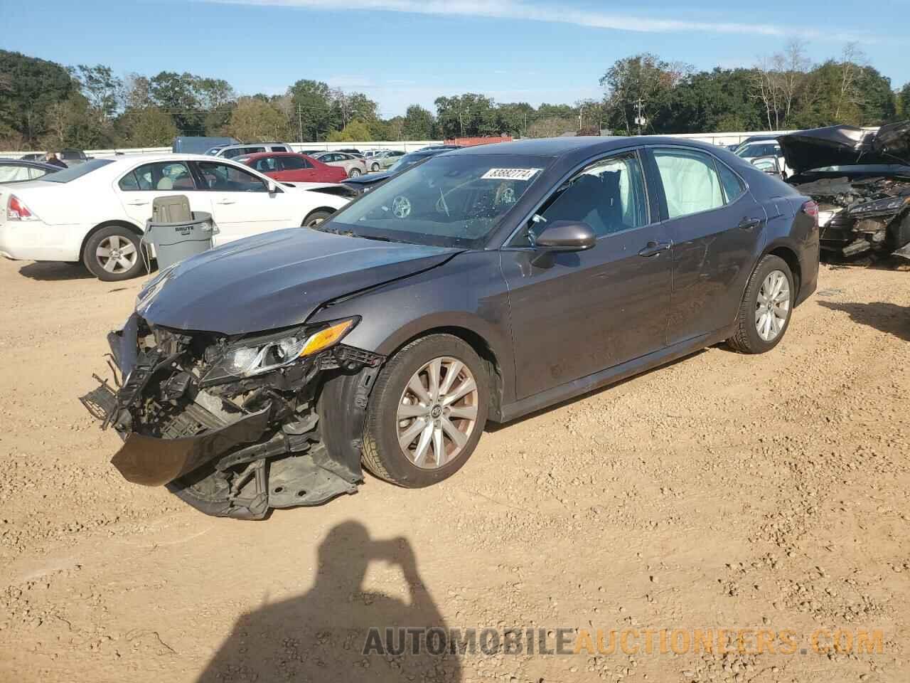 4T1B11HK9JU117048 TOYOTA CAMRY 2018