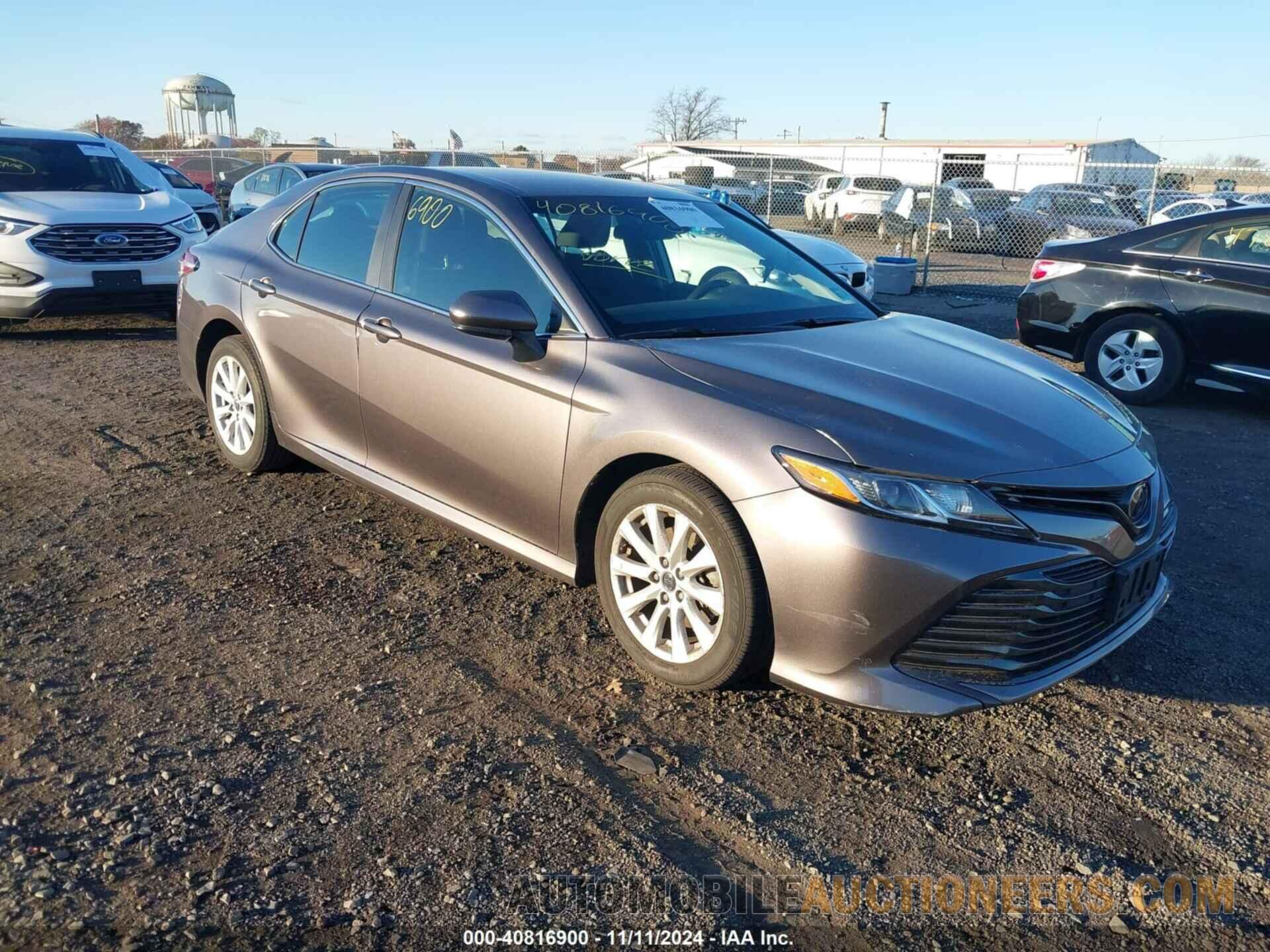 4T1B11HK9JU119186 TOYOTA CAMRY 2018