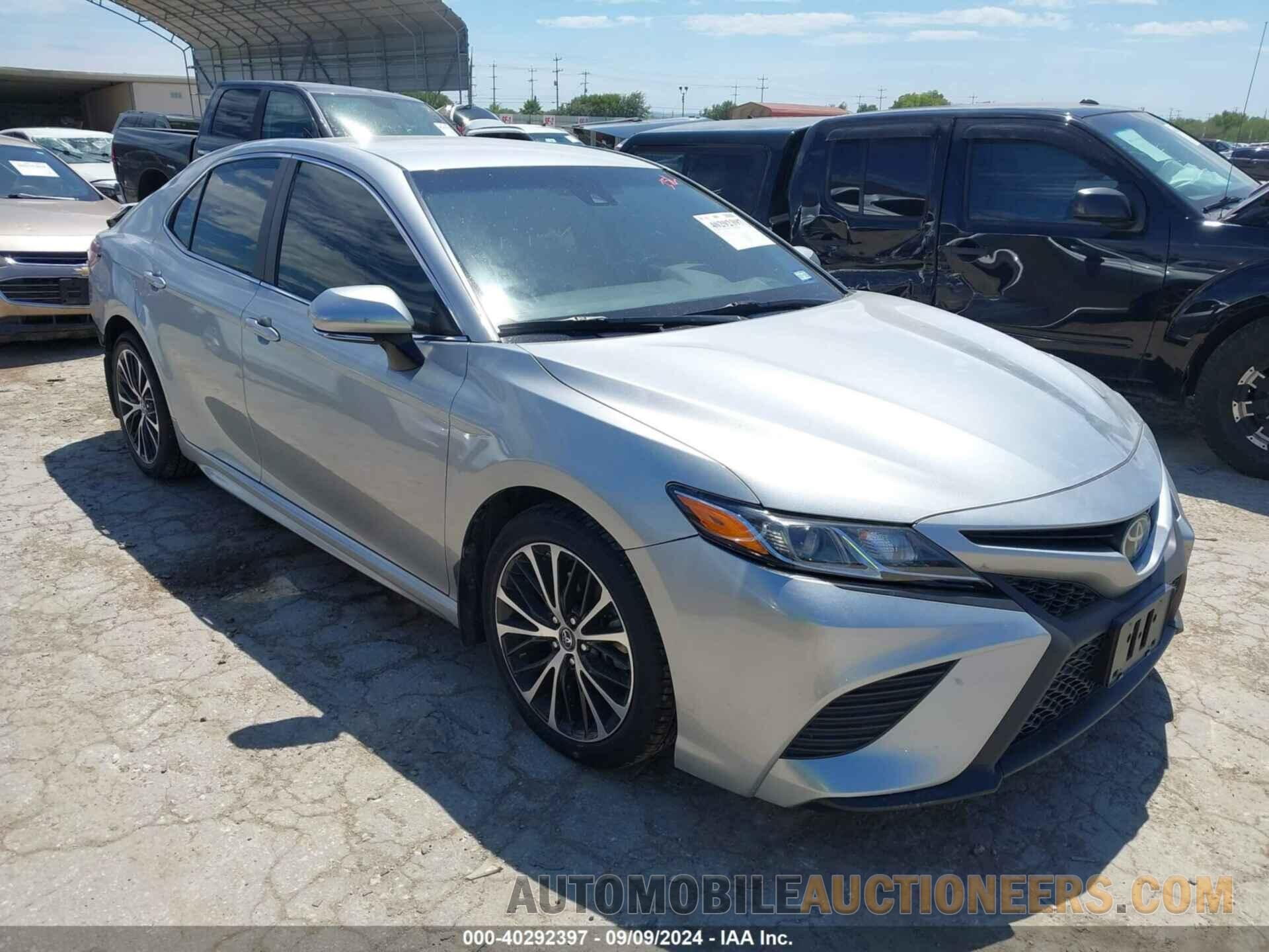 4T1B11HK9JU123948 TOYOTA CAMRY 2018