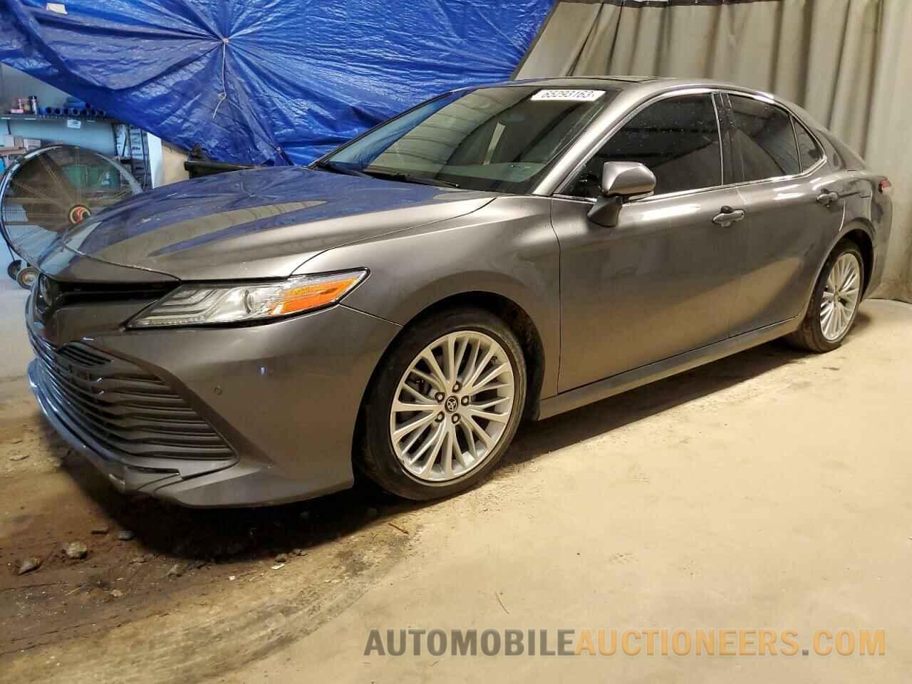 4T1B11HK9JU125814 TOYOTA CAMRY 2018