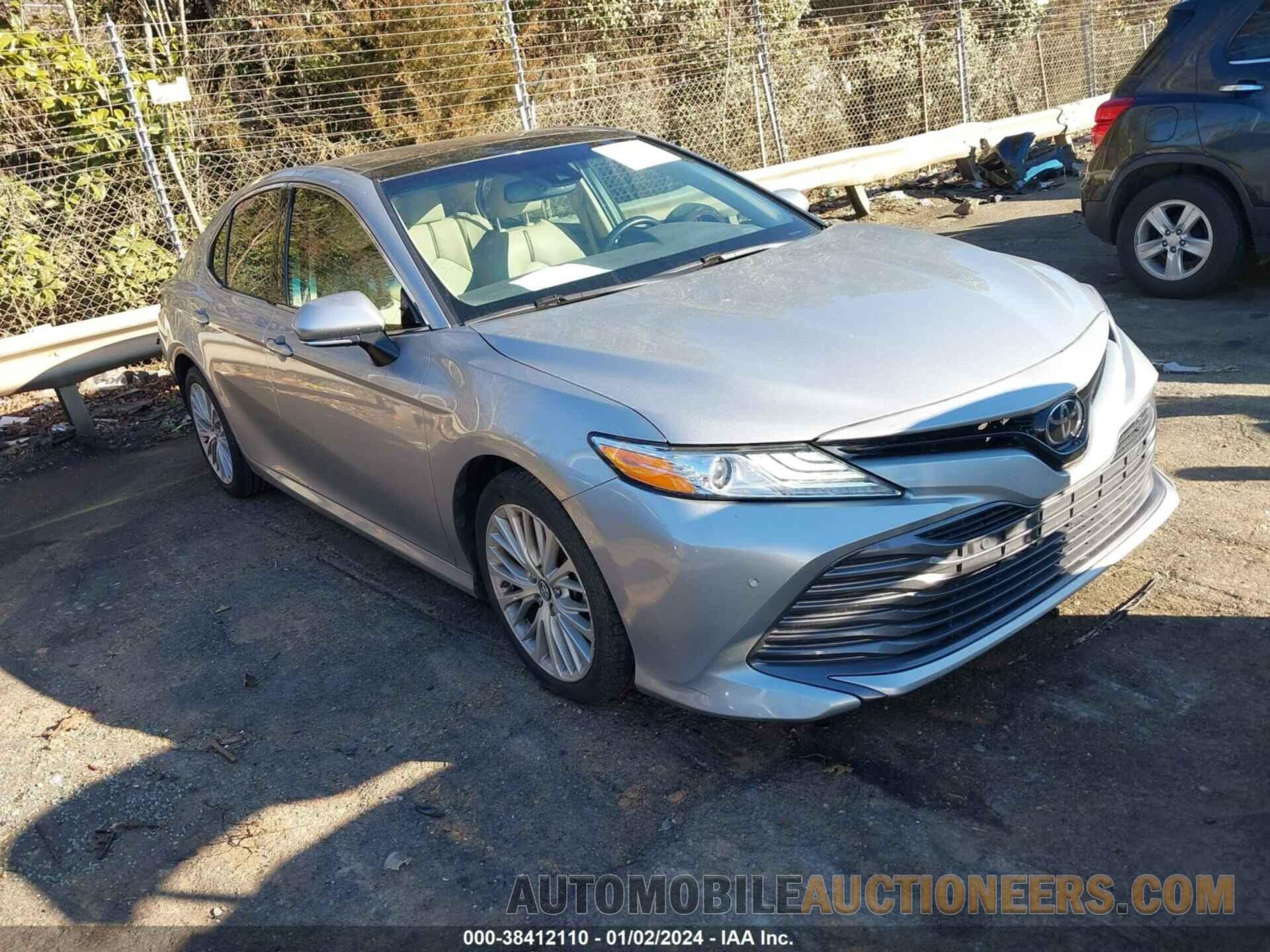 4T1B11HK9JU133363 TOYOTA CAMRY 2018