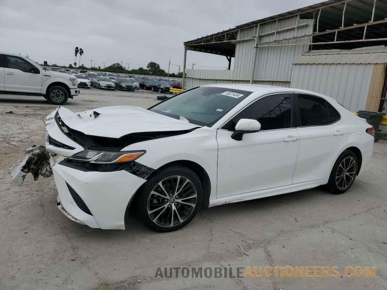 4T1B11HK9JU133475 TOYOTA CAMRY 2018