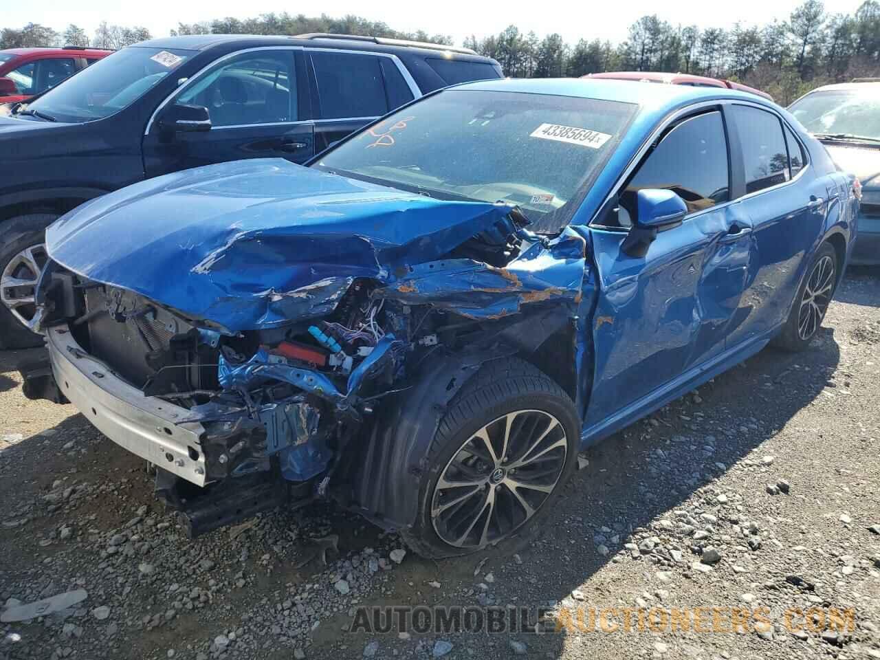 4T1B11HK9JU134514 TOYOTA CAMRY 2018