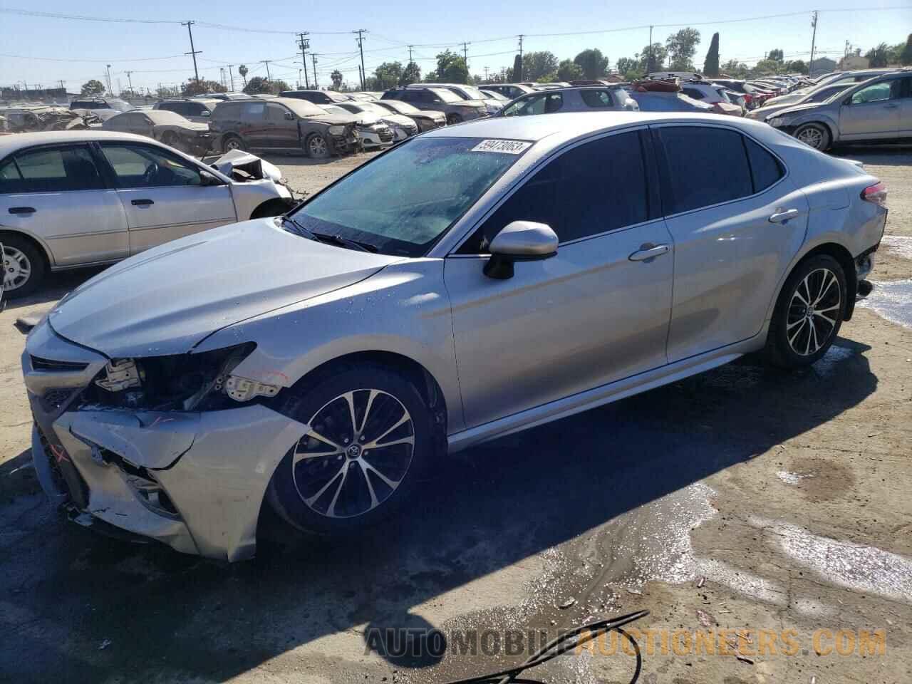 4T1B11HK9JU135128 TOYOTA CAMRY 2018