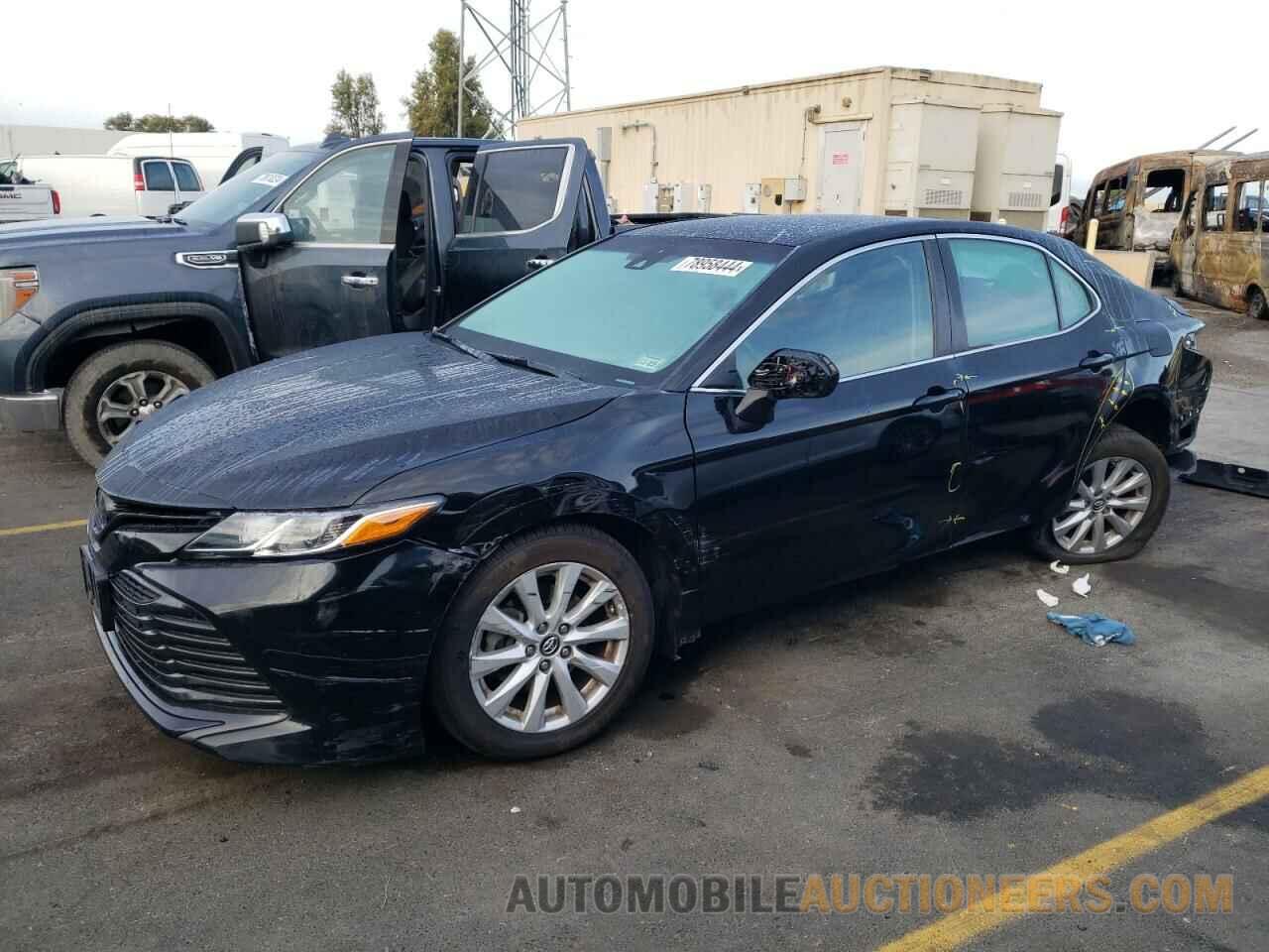 4T1B11HK9JU145867 TOYOTA CAMRY 2018