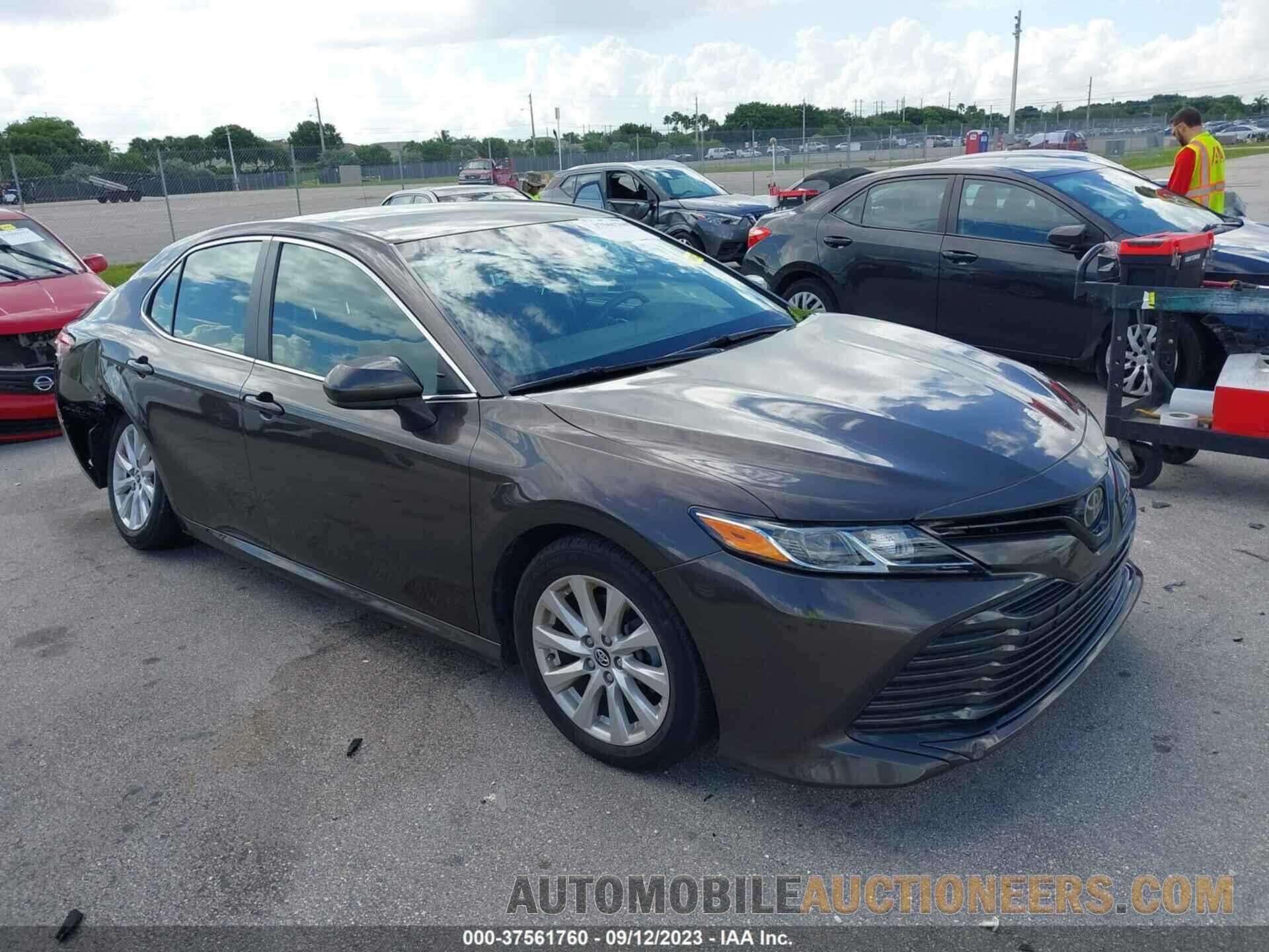 4T1B11HK9JU146923 TOYOTA CAMRY 2018