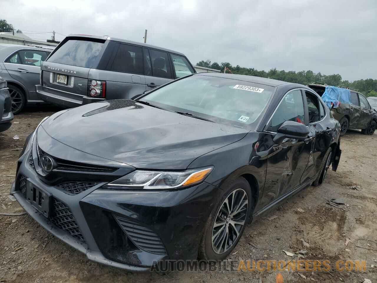 4T1B11HK9JU152690 TOYOTA CAMRY 2018