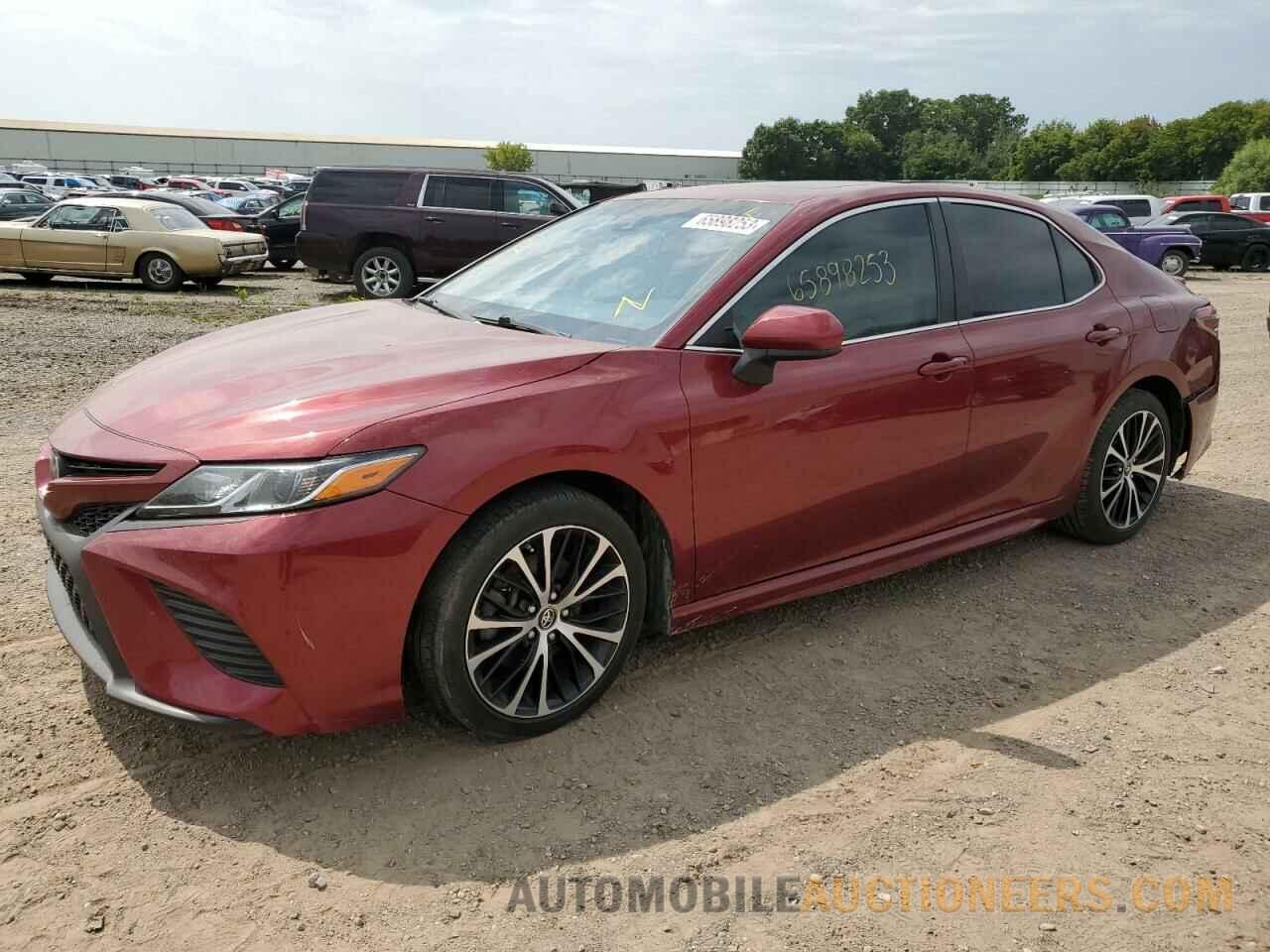 4T1B11HK9JU504473 TOYOTA CAMRY 2018