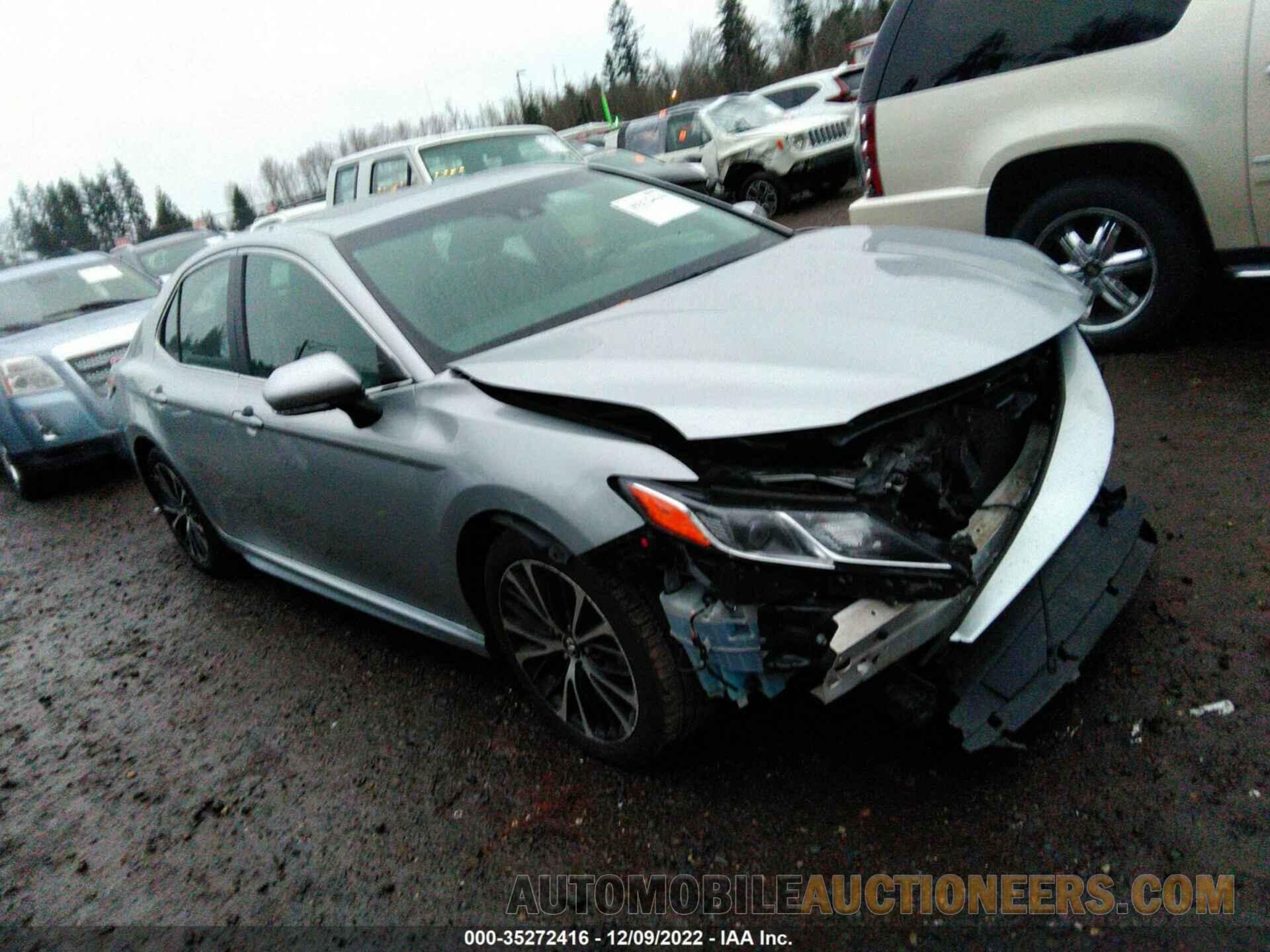 4T1B11HK9JU504716 TOYOTA CAMRY 2018