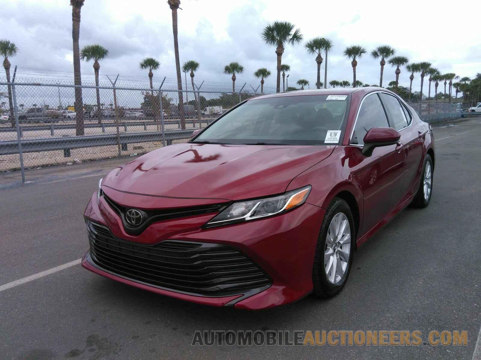 4T1B11HK9JU506482 Toyota Camry LE 2018