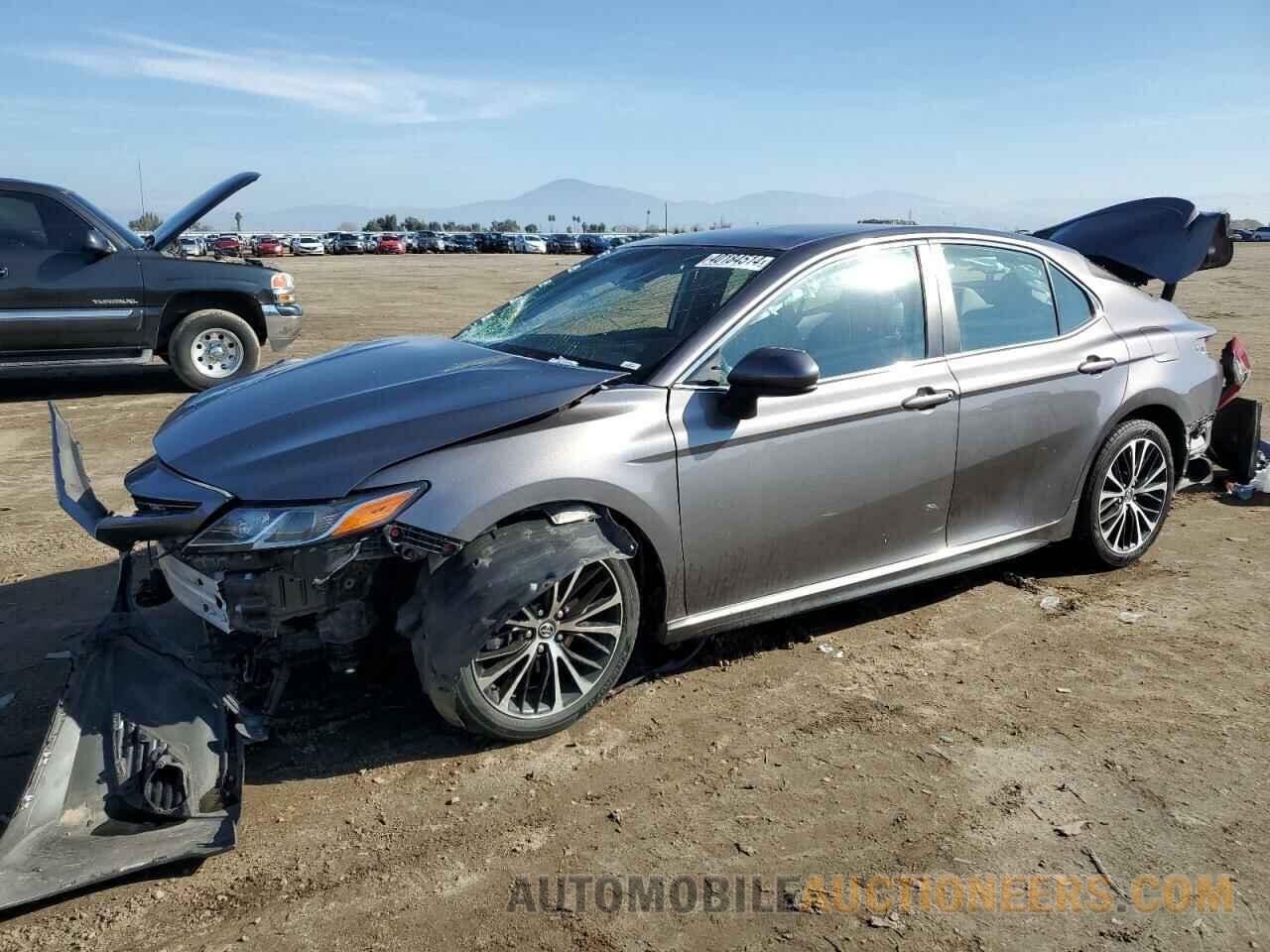 4T1B11HK9JU510631 TOYOTA CAMRY 2018