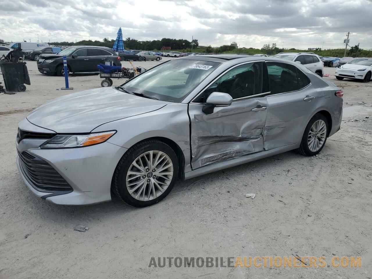 4T1B11HK9JU515540 TOYOTA CAMRY 2018