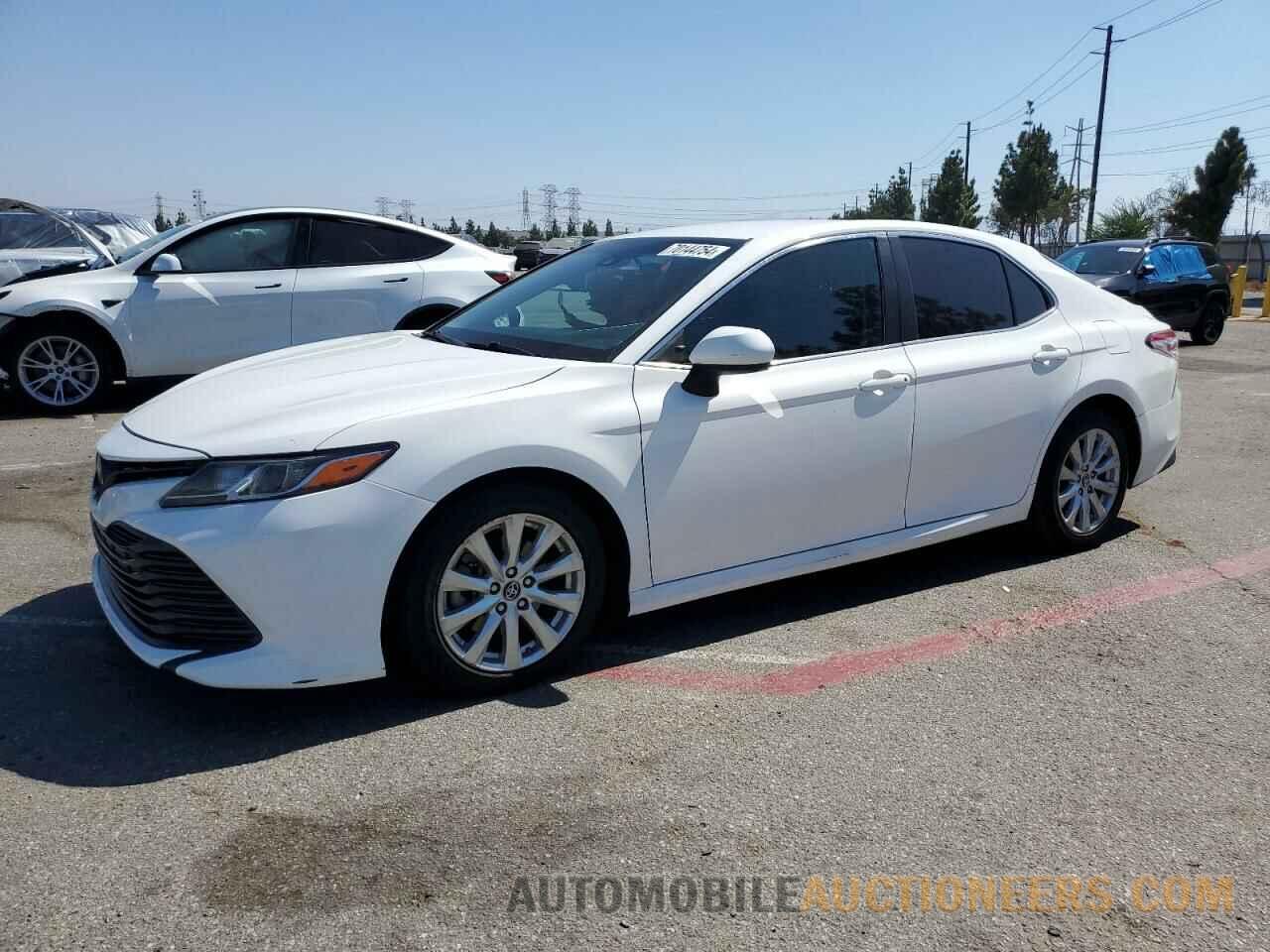 4T1B11HK9JU515893 TOYOTA CAMRY 2018