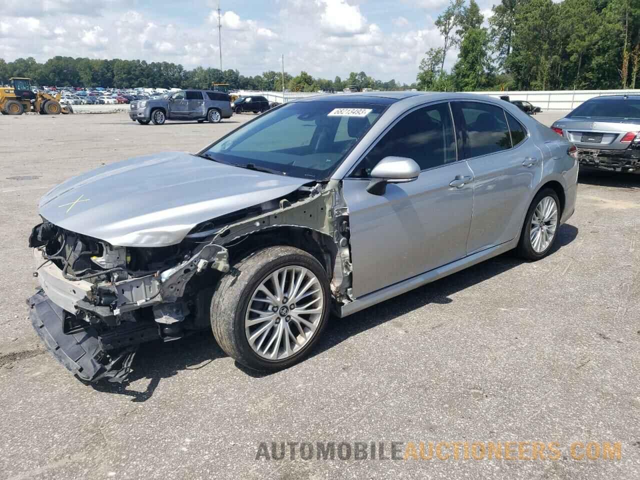 4T1B11HK9JU517109 TOYOTA CAMRY 2018