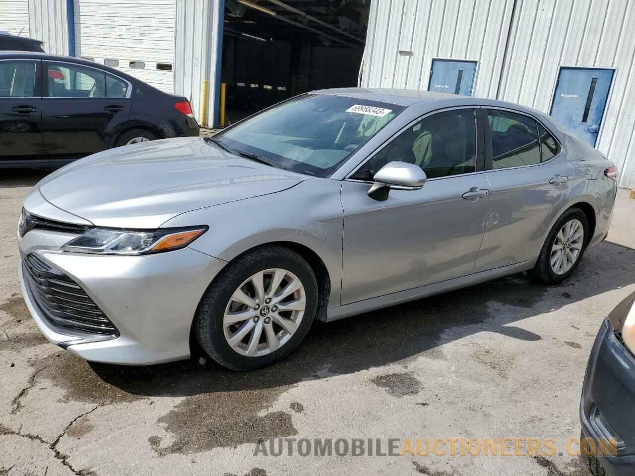 4T1B11HK9JU518258 TOYOTA CAMRY 2018