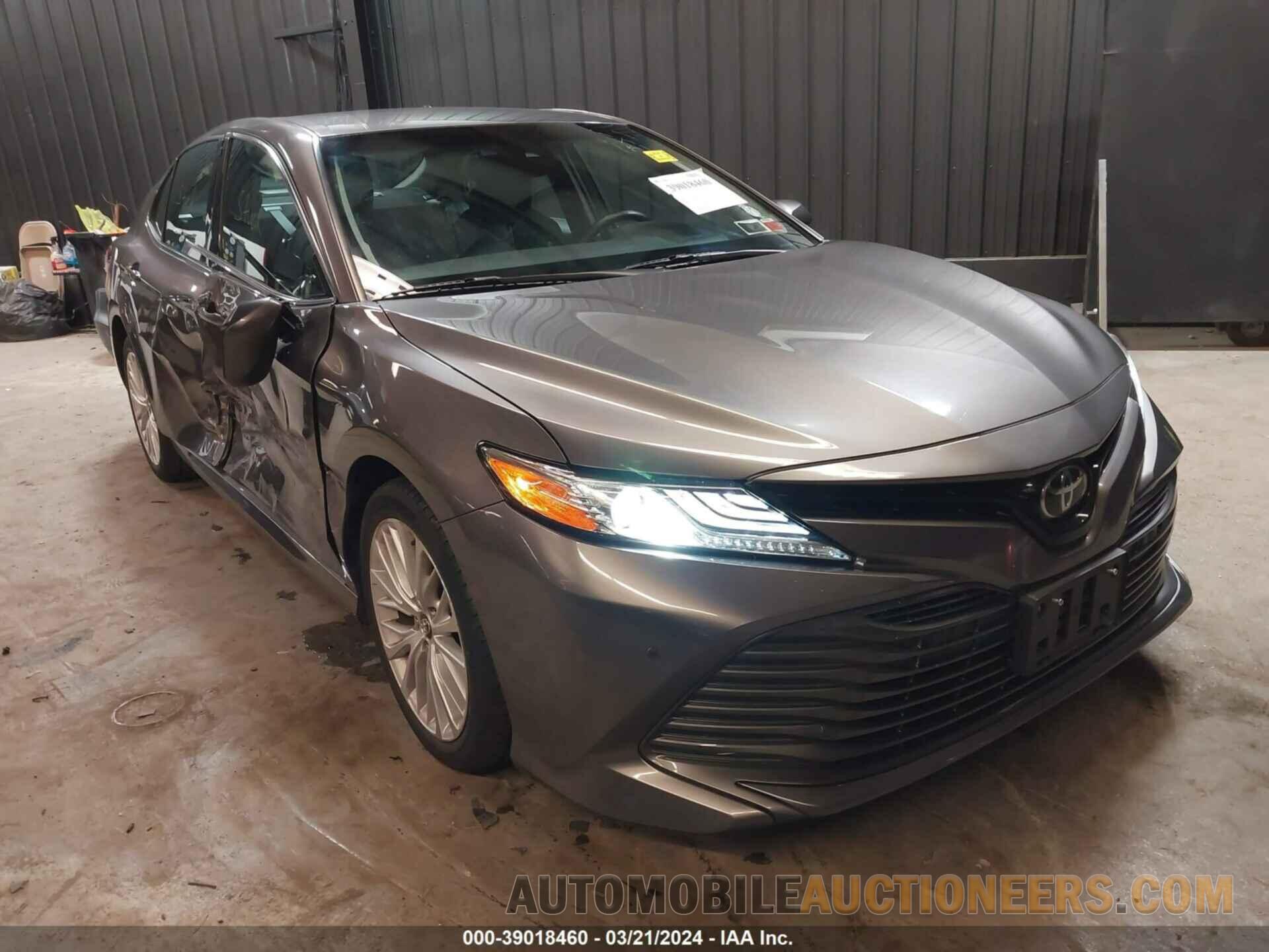 4T1B11HK9JU519720 TOYOTA CAMRY 2018