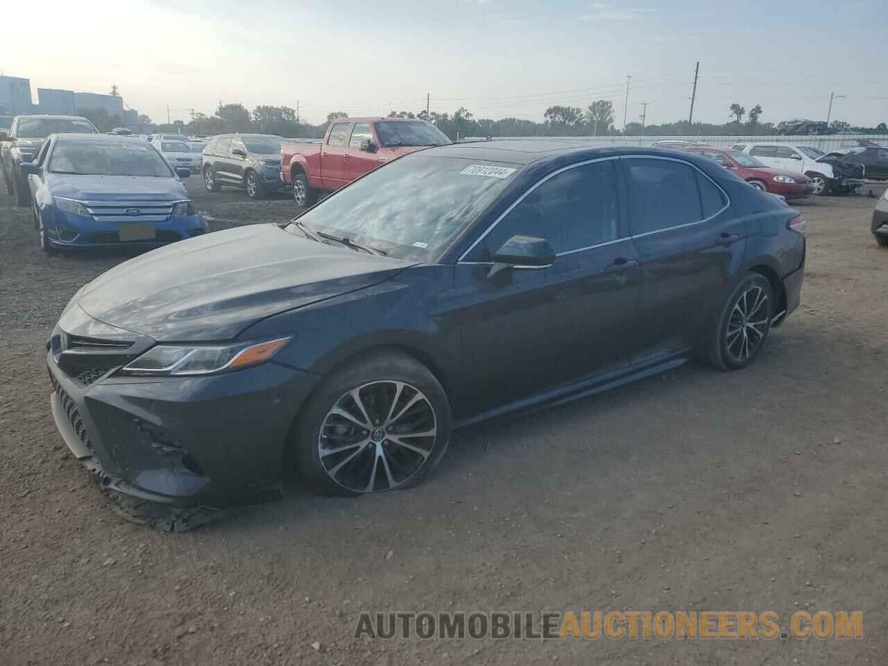 4T1B11HK9JU519961 TOYOTA CAMRY 2018