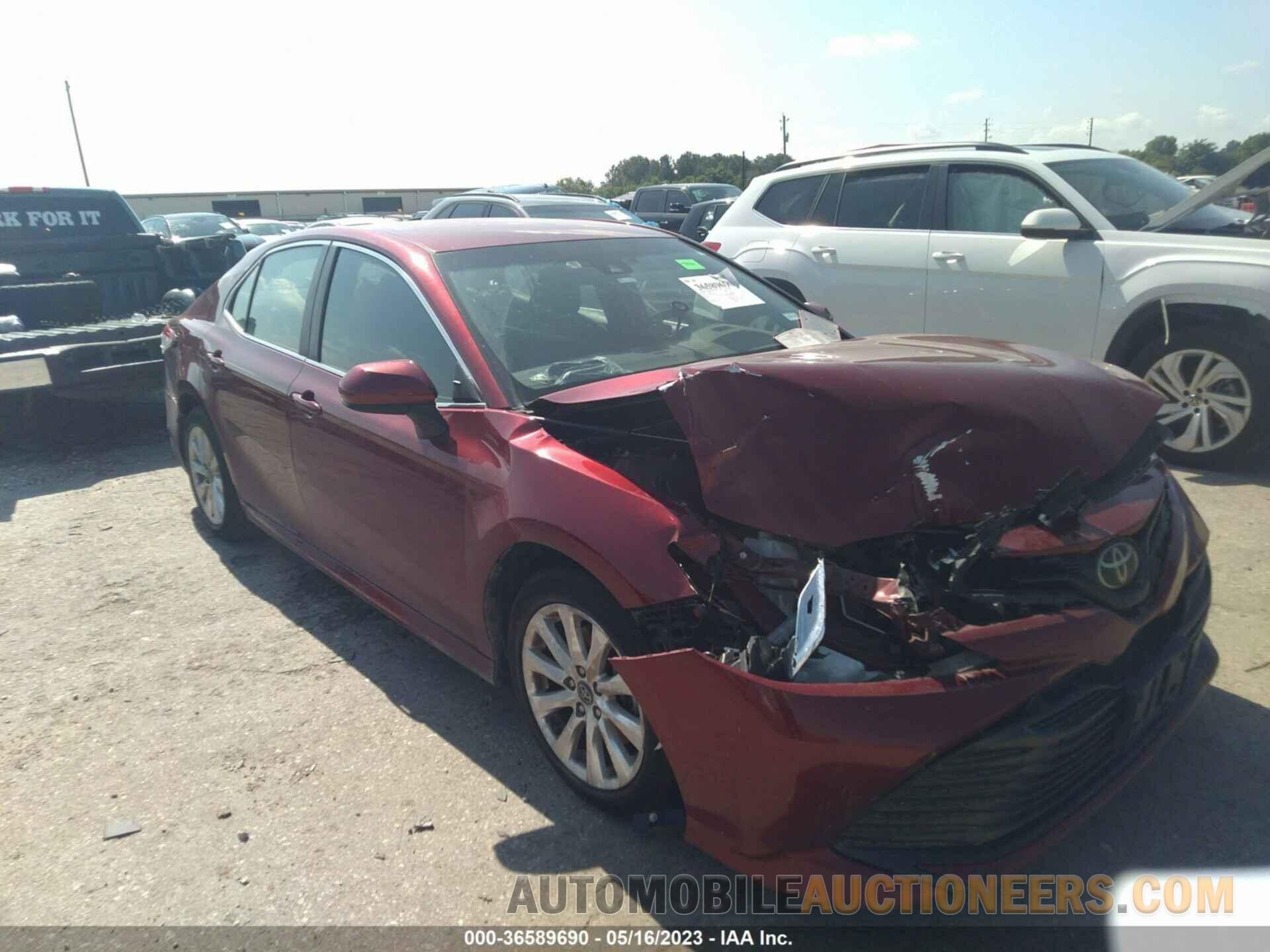 4T1B11HK9JU522388 TOYOTA CAMRY 2018