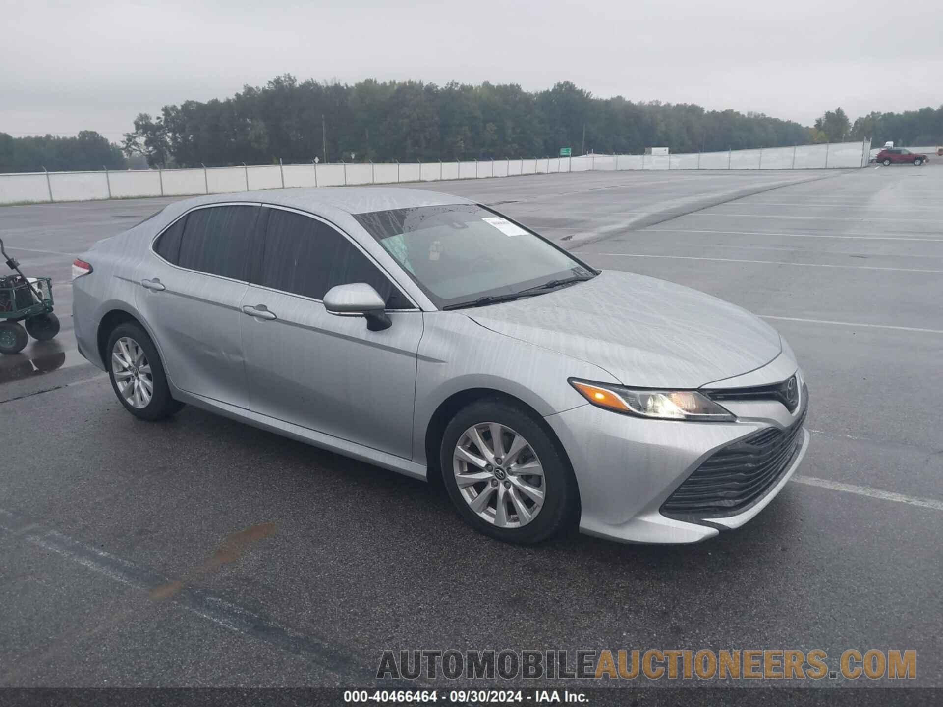 4T1B11HK9JU523279 TOYOTA CAMRY 2018