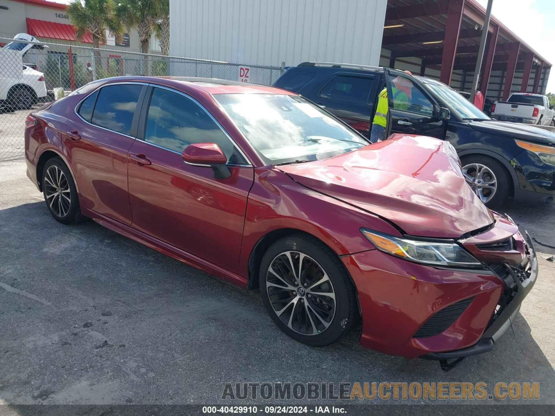 4T1B11HK9JU527672 TOYOTA CAMRY 2018