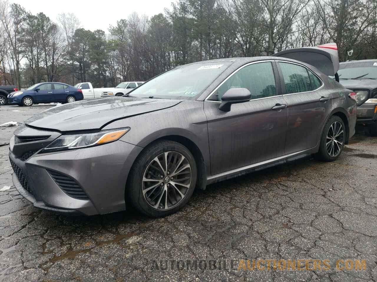 4T1B11HK9JU534668 TOYOTA CAMRY 2018