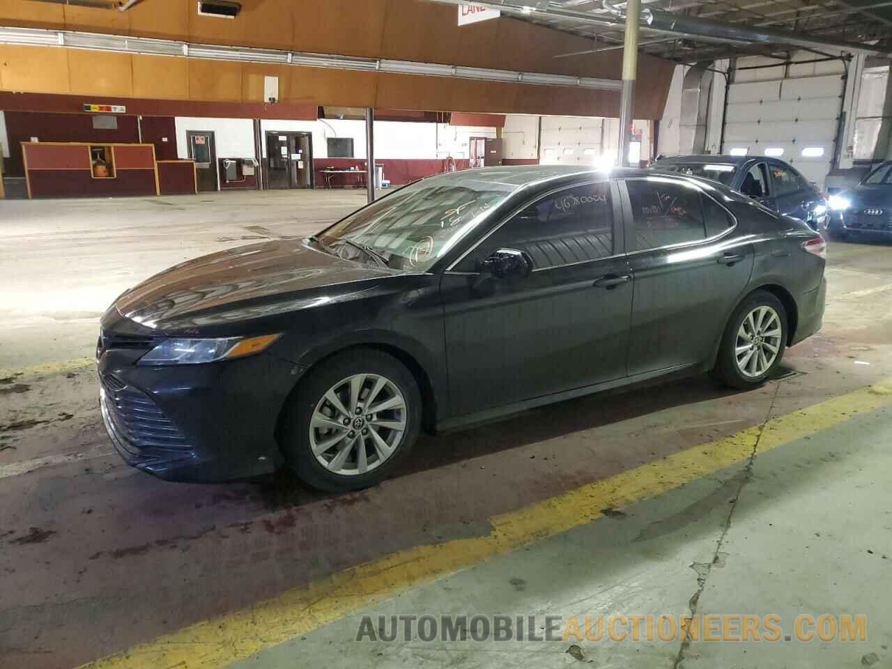 4T1B11HK9JU535013 TOYOTA CAMRY 2018