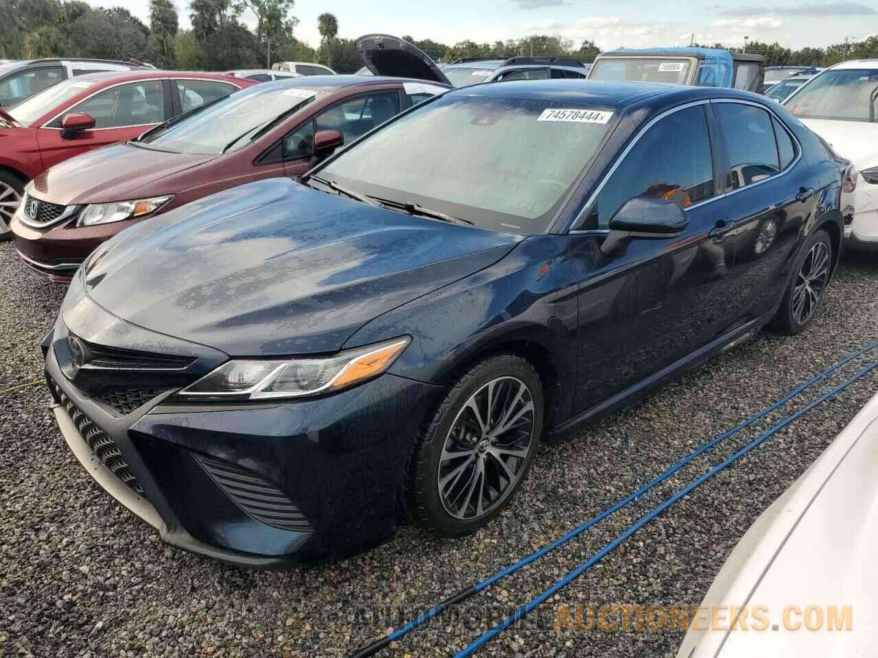 4T1B11HK9JU541152 TOYOTA CAMRY 2018