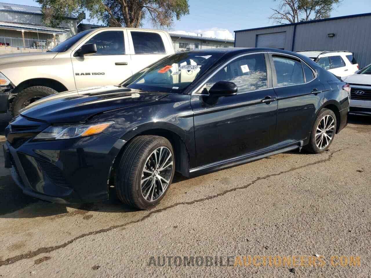 4T1B11HK9JU550837 TOYOTA CAMRY 2018