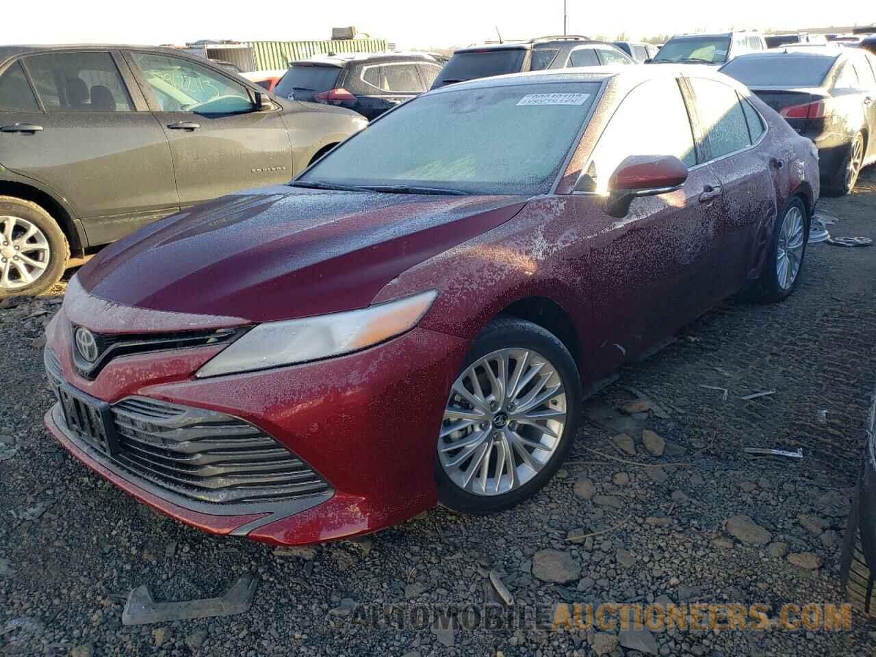 4T1B11HK9JU550885 TOYOTA CAMRY 2018