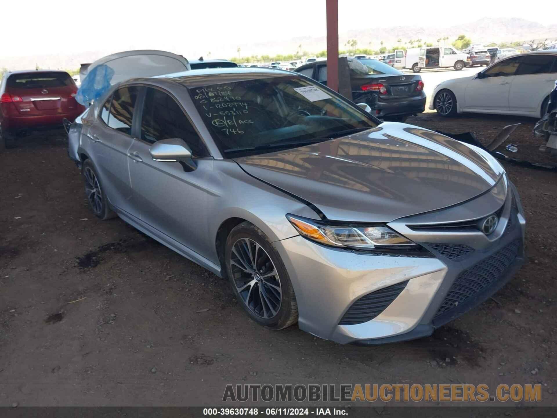 4T1B11HK9JU553110 TOYOTA CAMRY 2018