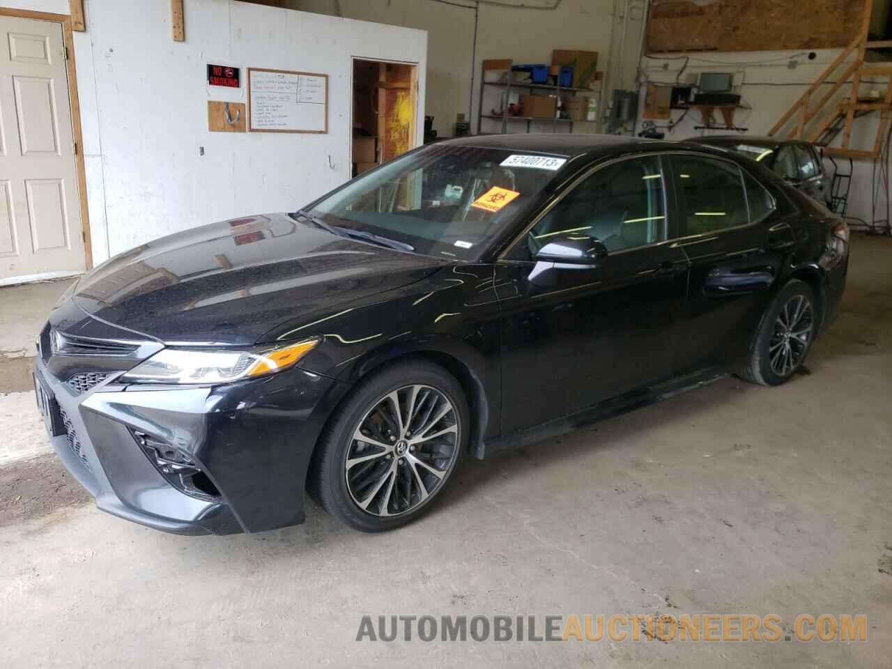 4T1B11HK9JU555438 TOYOTA CAMRY 2018