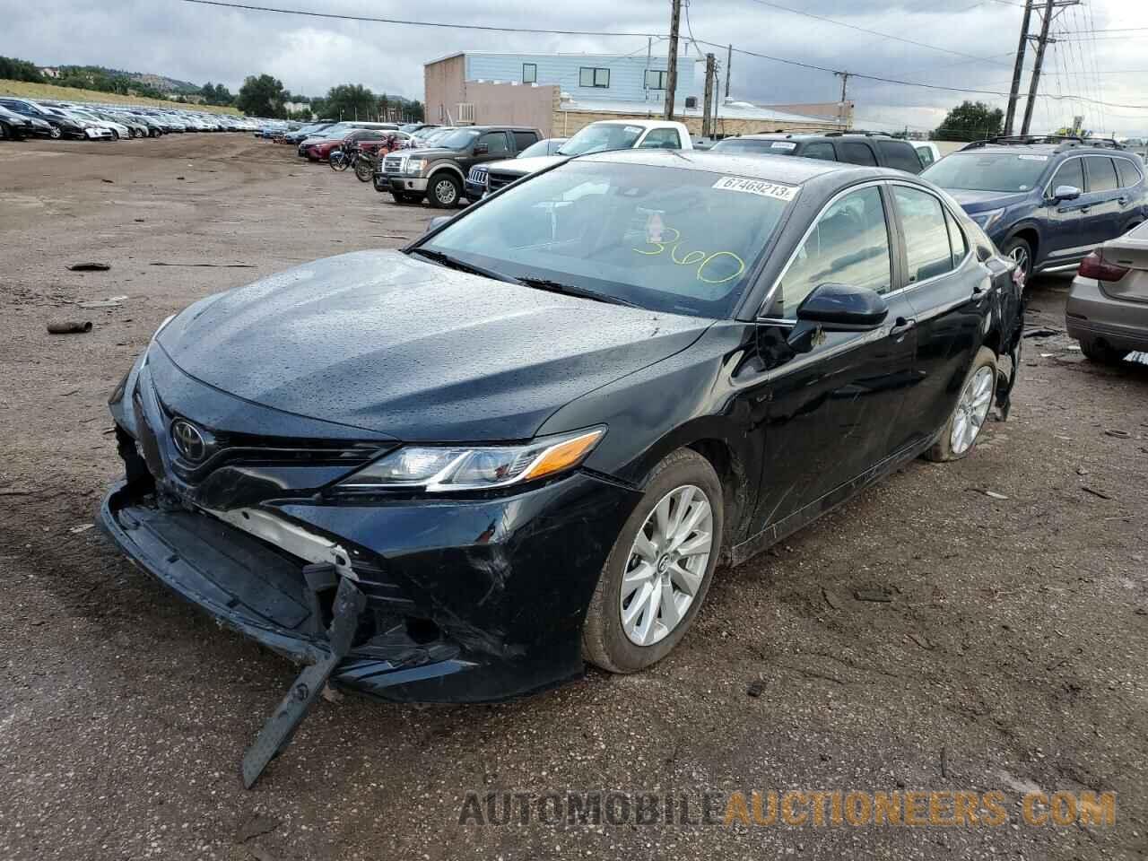 4T1B11HK9JU555911 TOYOTA CAMRY 2018