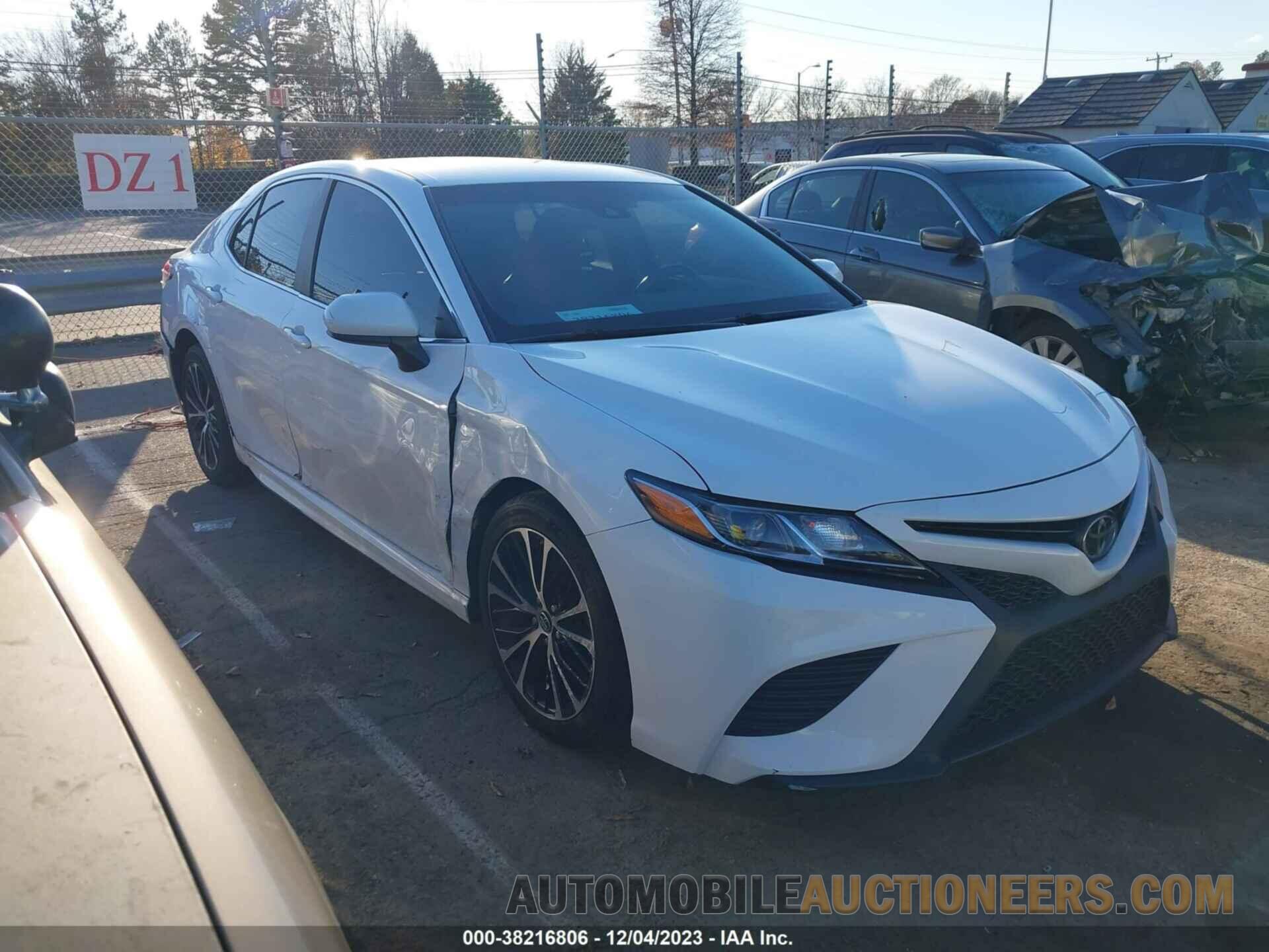 4T1B11HK9JU556721 TOYOTA CAMRY 2018