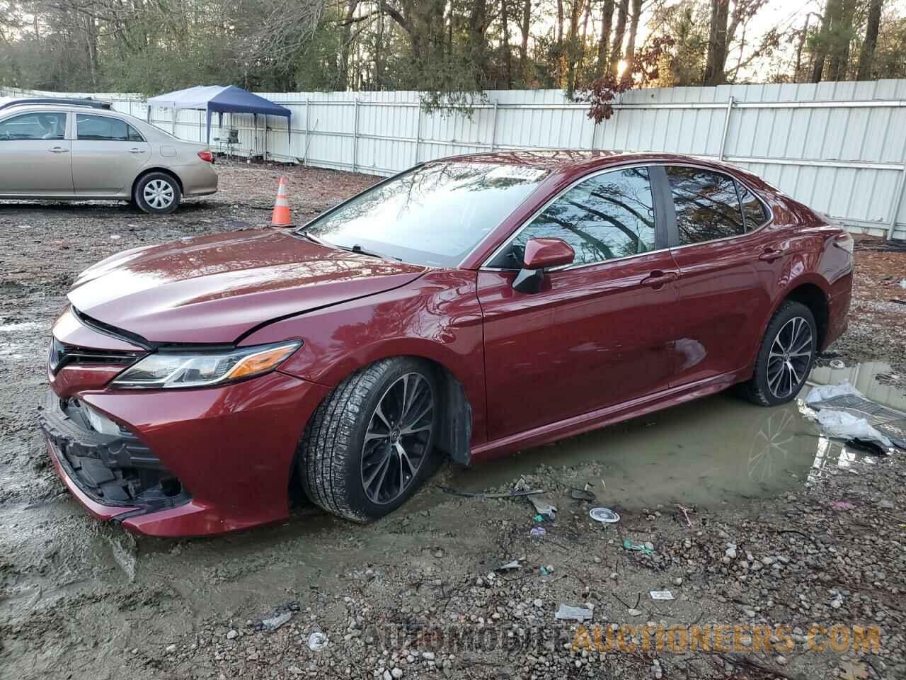 4T1B11HK9JU563703 TOYOTA CAMRY 2018