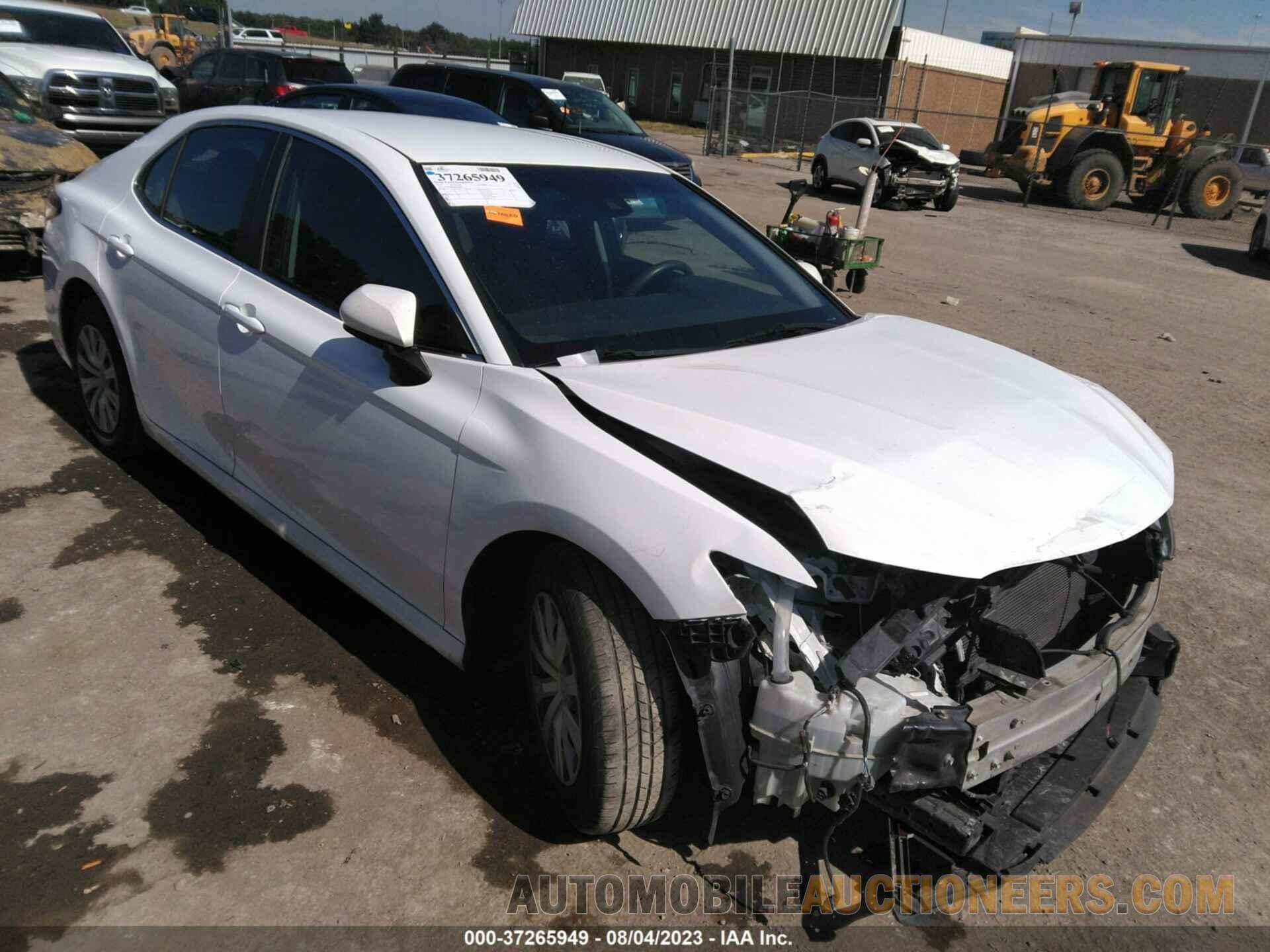 4T1B11HK9JU567203 TOYOTA CAMRY 2018