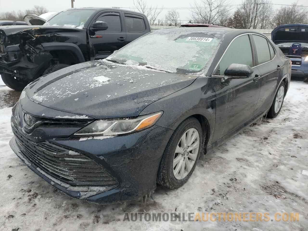 4T1B11HK9JU567458 TOYOTA CAMRY 2018