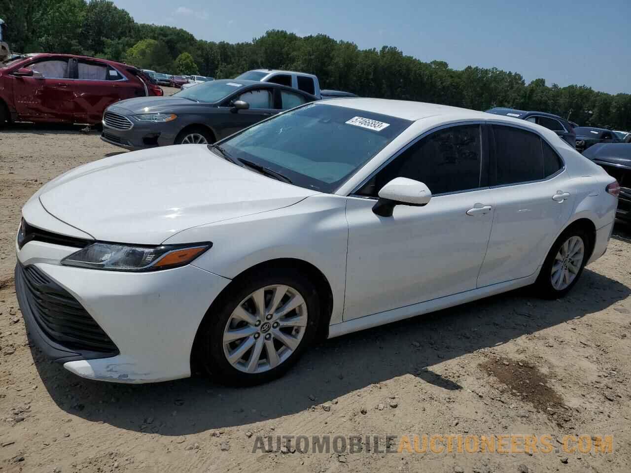 4T1B11HK9JU569338 TOYOTA CAMRY 2018