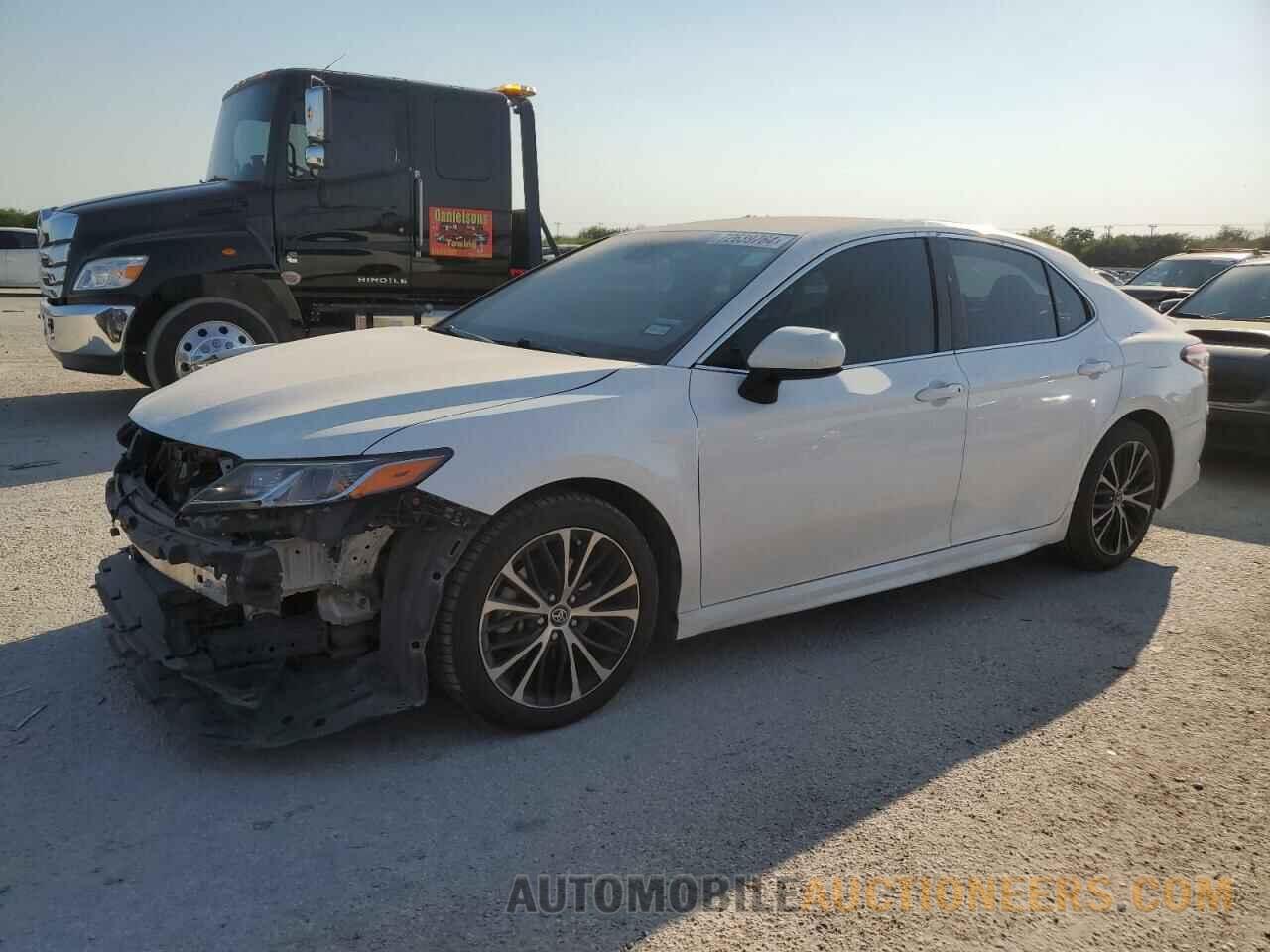 4T1B11HK9JU574569 TOYOTA CAMRY 2018