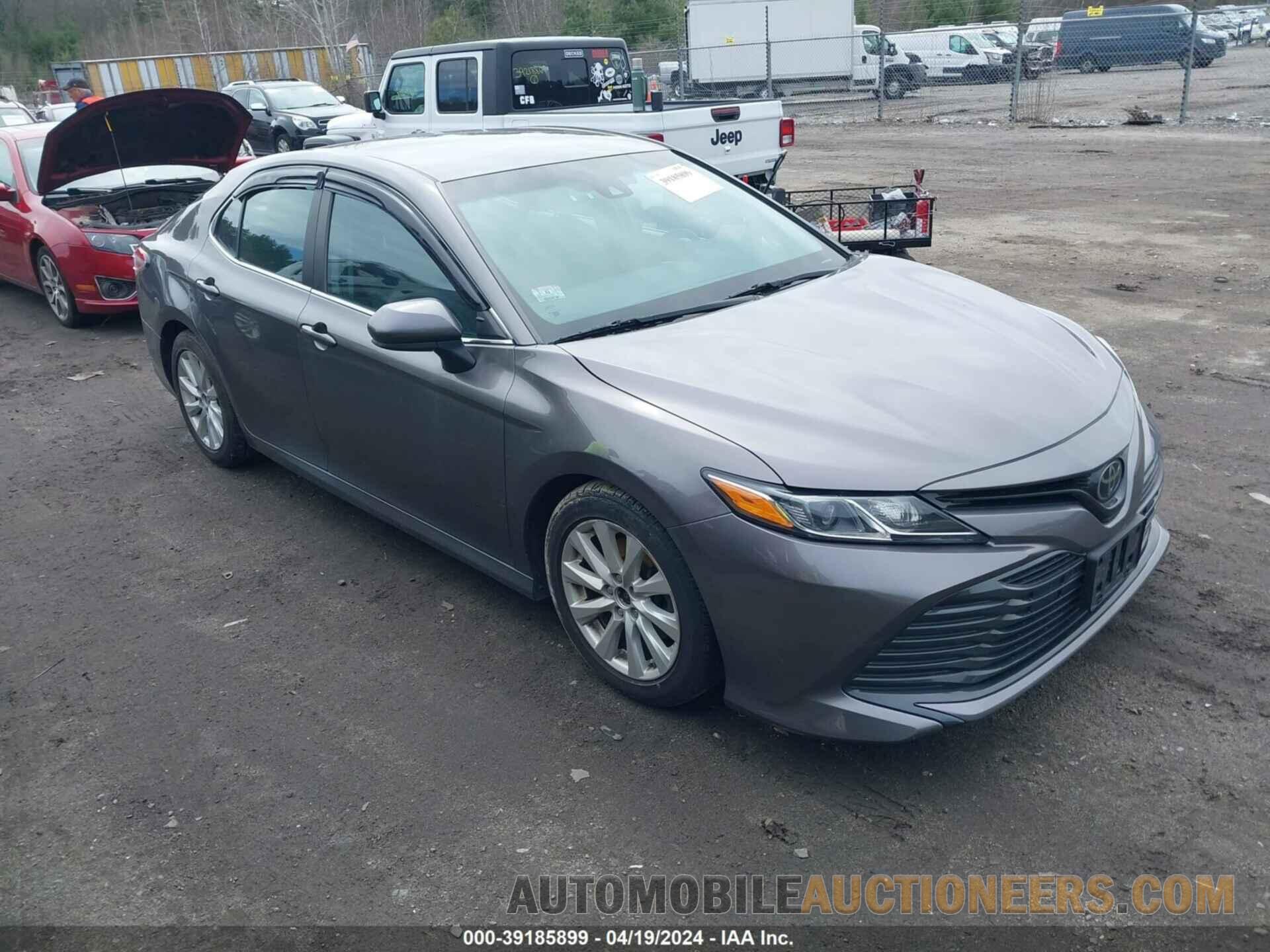 4T1B11HK9JU574636 TOYOTA CAMRY 2018