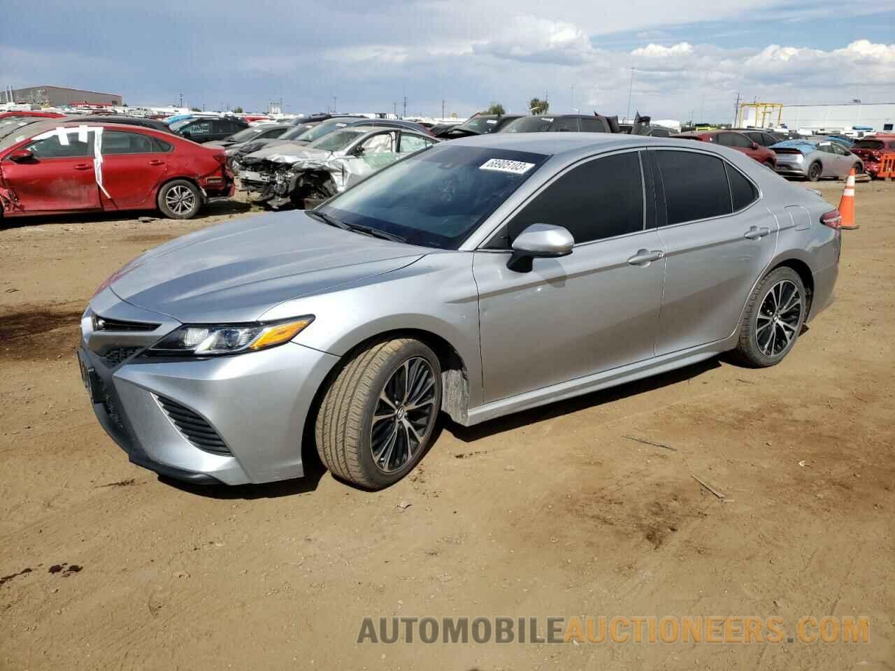 4T1B11HK9JU575690 TOYOTA CAMRY 2018