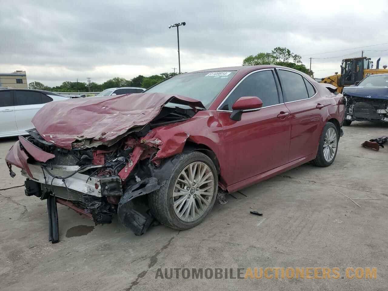 4T1B11HK9JU582929 TOYOTA CAMRY 2018