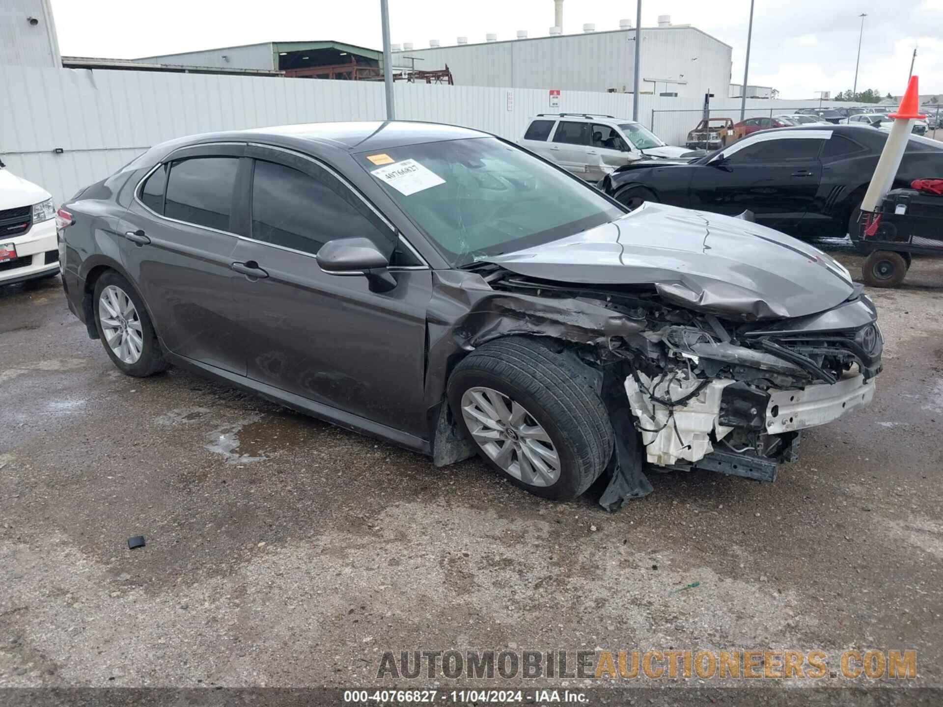 4T1B11HK9JU583126 TOYOTA CAMRY 2018