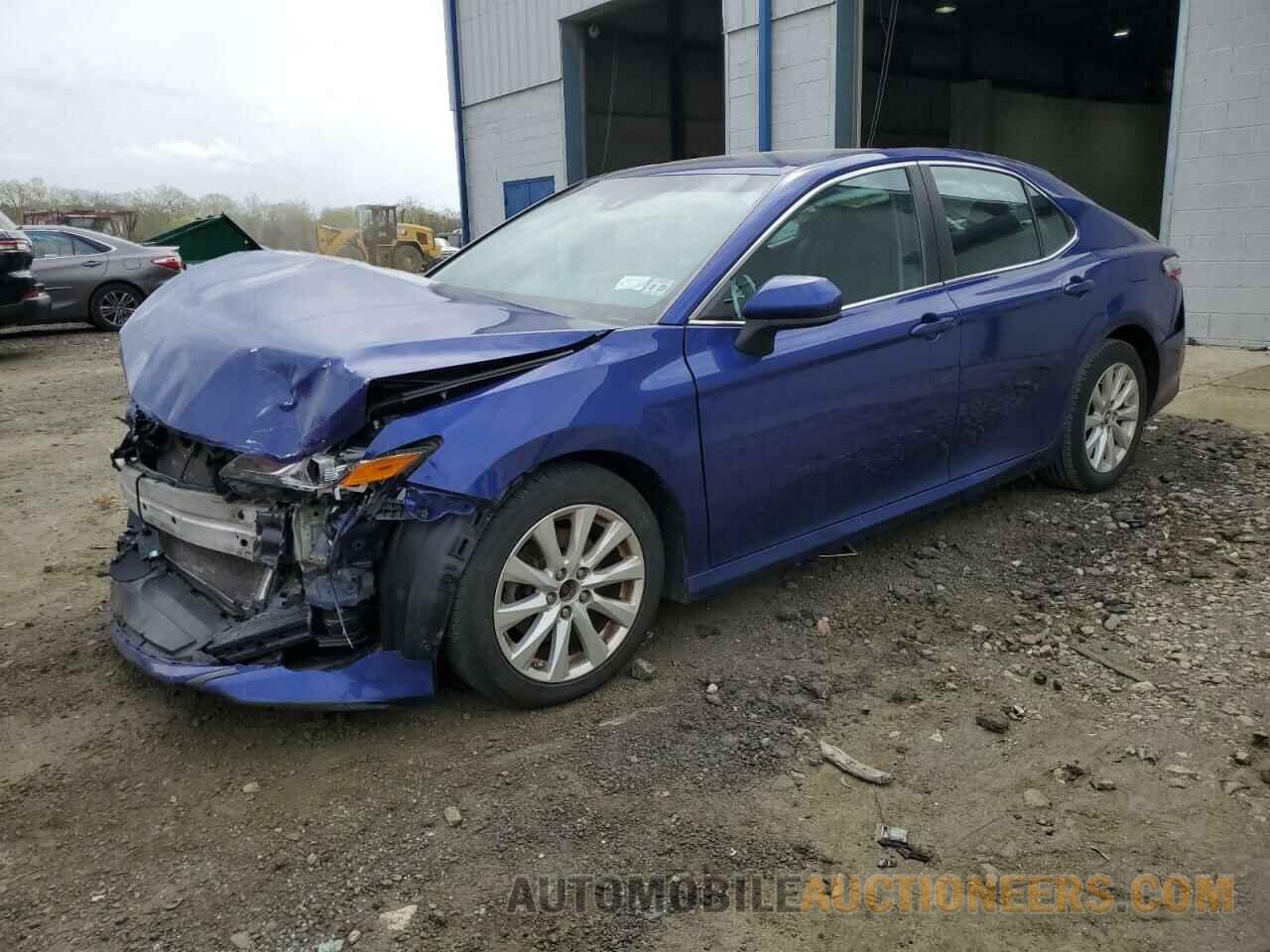 4T1B11HK9JU586074 TOYOTA CAMRY 2018