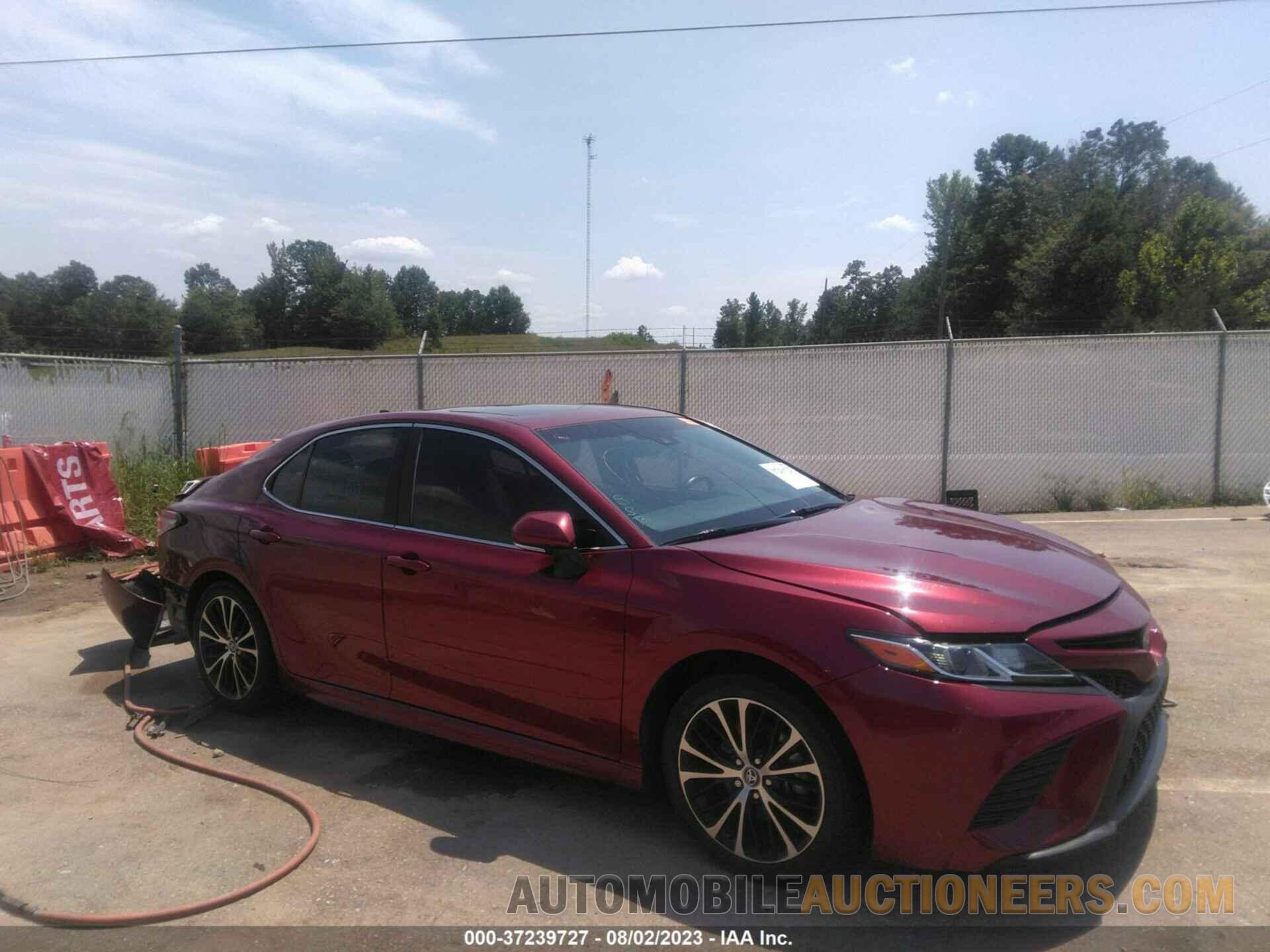 4T1B11HK9JU589752 TOYOTA CAMRY 2018