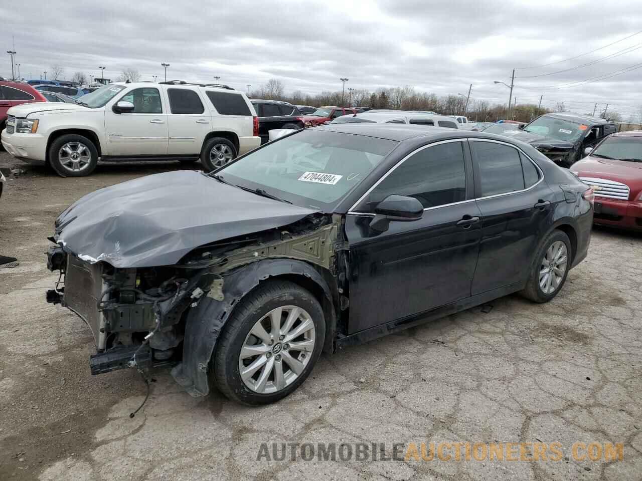 4T1B11HK9JU591162 TOYOTA CAMRY 2018