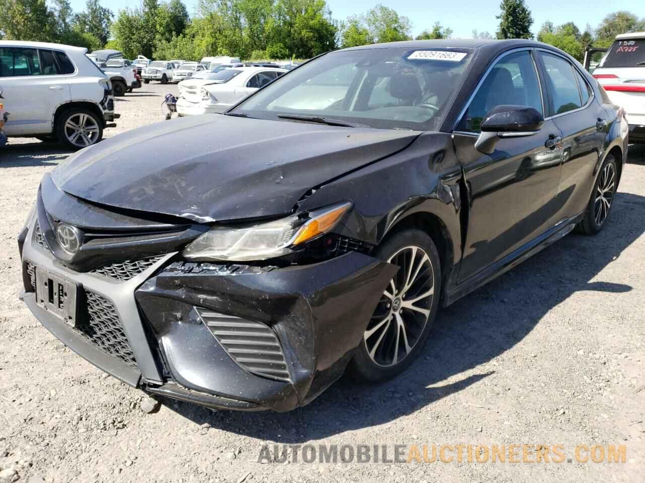 4T1B11HK9JU593011 TOYOTA CAMRY 2018